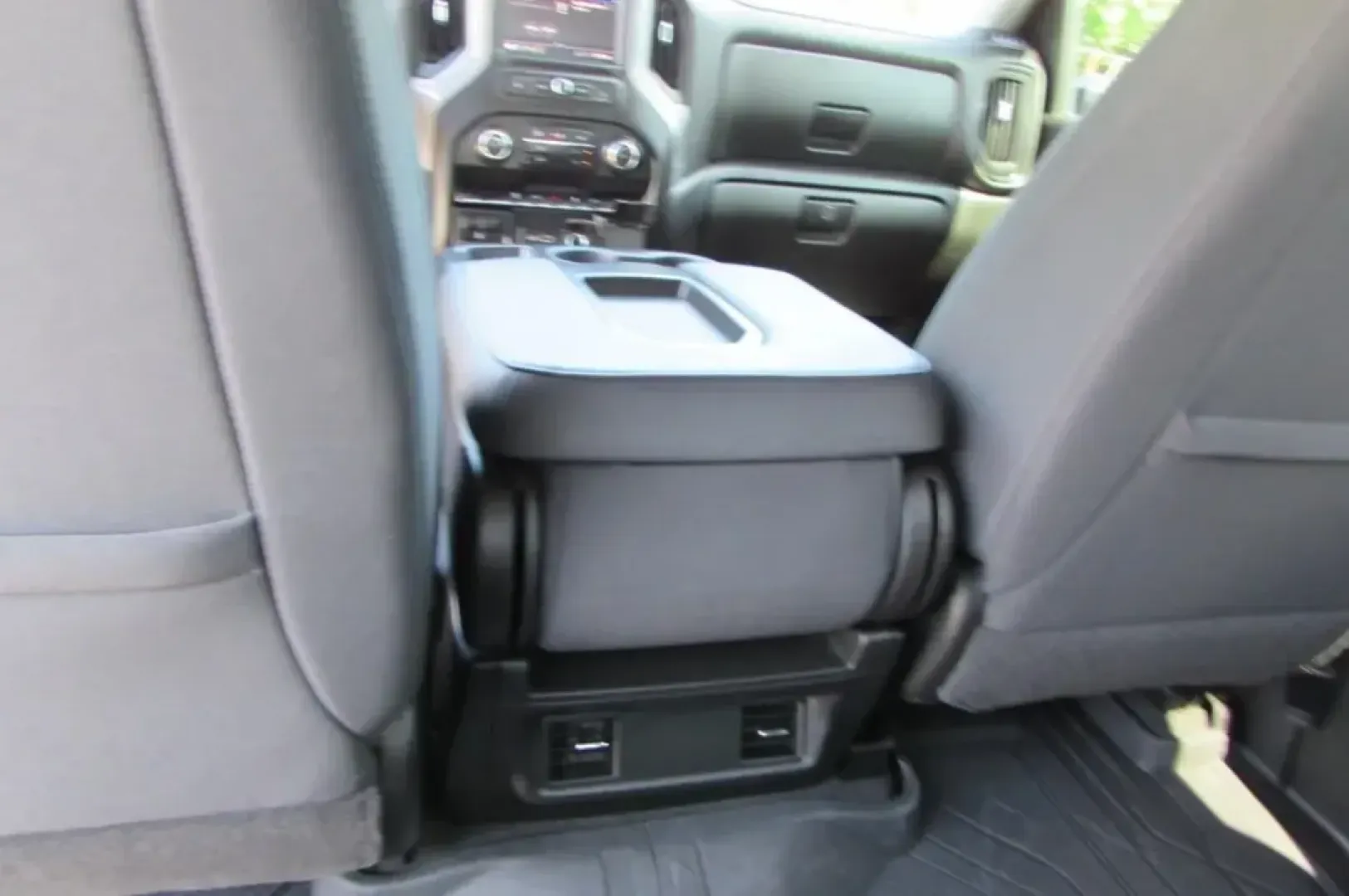 2022 /Jet Black Leather Chevrolet Silverado 2500HD Custom (2GC4YMEY3N1) with an Other engine, located at 12830 Highway 21, De Soto, MO, 63020, (636) 337-7777, 38.153099, -90.573624 - **Get Ready for Your Next Adventure with the 2022 Chevrolet Silverado 2500HD at Pettus CDJR DeSoto!**<br /> <br /> If you're searching for a rugged, dependable truck that can handle everything from weekend adventures to the demands of a growing family, look no further than this stunning 2022 Chevrol - Photo#29