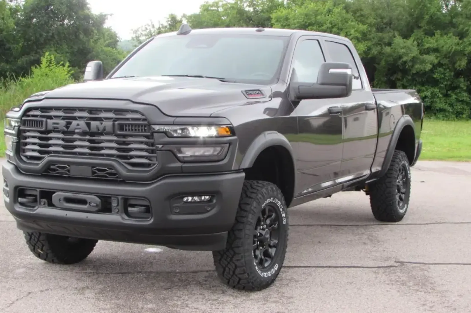 2025 /Diesel Gray/Black Cloth Ram 2500 Tradesman (3C6TR5CJXSG) with an Other engine, located at 12830 Highway 21, De Soto, MO, 63020, (636) 337-7777, 38.153099, -90.573624 - Are you ready to elevate your lifestyle with a truck that embodies strength, versatility, and modern features? The 2025 Ram 2500 Tradesman is the perfect companion for those who demand more from their vehicle, whether you're a weekend warrior, a commuter, or a busy family. With its unbeatable durabi - Photo#2