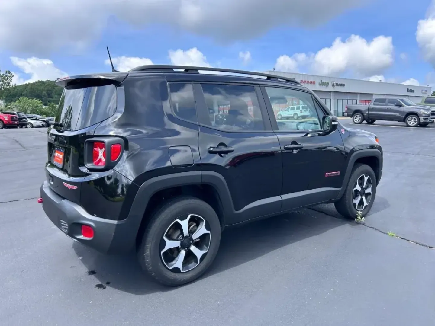 2022 /Black Leather Jeep Renegade Trailhawk (ZACNJDC15NP) with an 1.3L I4 Turbo MAIR DI engine, Automatic transmission, located at 970 Woodlawn Dr., Farmington, MO, 63640, (573) 431-7800, 37.825642, -90.468674 - ### Explore the Great Outdoors with the 2022 Jeep Renegade Trailhawk from Pettus CDJR Farmington!<br /> <br /> Are you ready for your next adventure? The 2022 Jeep Renegade Trailhawk is not just a vehicle; it's your gateway to weekend getaways and outdoor escapades. Perfect for growing families or w - Photo#2