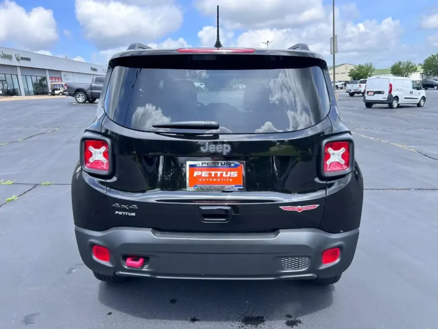 2022 /Black Leather Jeep Renegade Trailhawk (ZACNJDC15NP) with an 1.3L I4 Turbo MAIR DI engine, Automatic transmission, located at 970 Woodlawn Dr., Farmington, MO, 63640, (573) 431-7800, 37.825642, -90.468674 - ### Explore the Great Outdoors with the 2022 Jeep Renegade Trailhawk from Pettus CDJR Farmington!<br /> <br /> Are you ready for your next adventure? The 2022 Jeep Renegade Trailhawk is not just a vehicle; it's your gateway to weekend getaways and outdoor escapades. Perfect for growing families or w - Photo#3