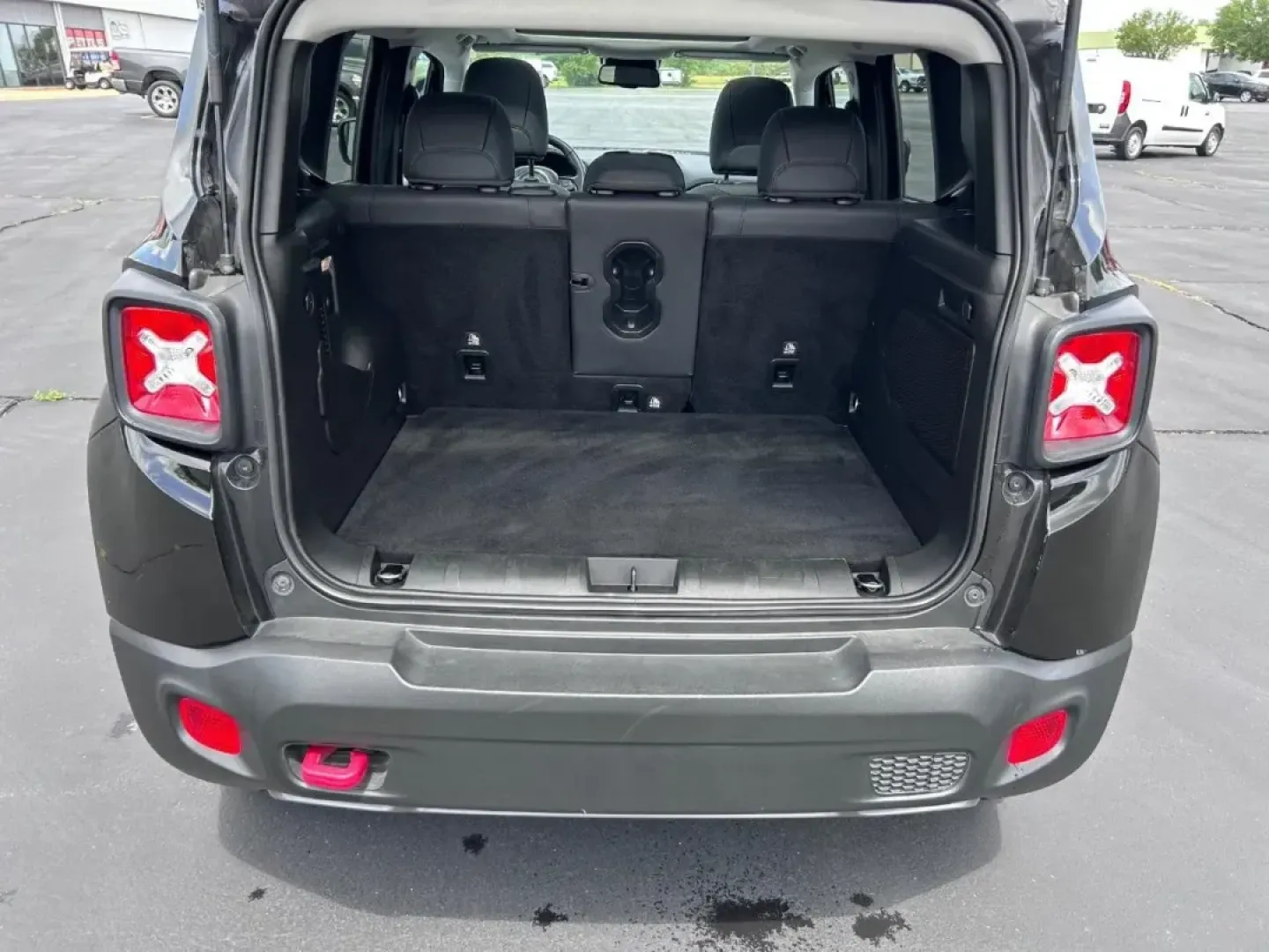 2022 /Black Leather Jeep Renegade Trailhawk (ZACNJDC15NP) with an 1.3L I4 Turbo MAIR DI engine, Automatic transmission, located at 970 Woodlawn Dr., Farmington, MO, 63640, (573) 431-7800, 37.825642, -90.468674 - ### Explore the Great Outdoors with the 2022 Jeep Renegade Trailhawk from Pettus CDJR Farmington!<br /> <br /> Are you ready for your next adventure? The 2022 Jeep Renegade Trailhawk is not just a vehicle; it's your gateway to weekend getaways and outdoor escapades. Perfect for growing families or w - Photo#4