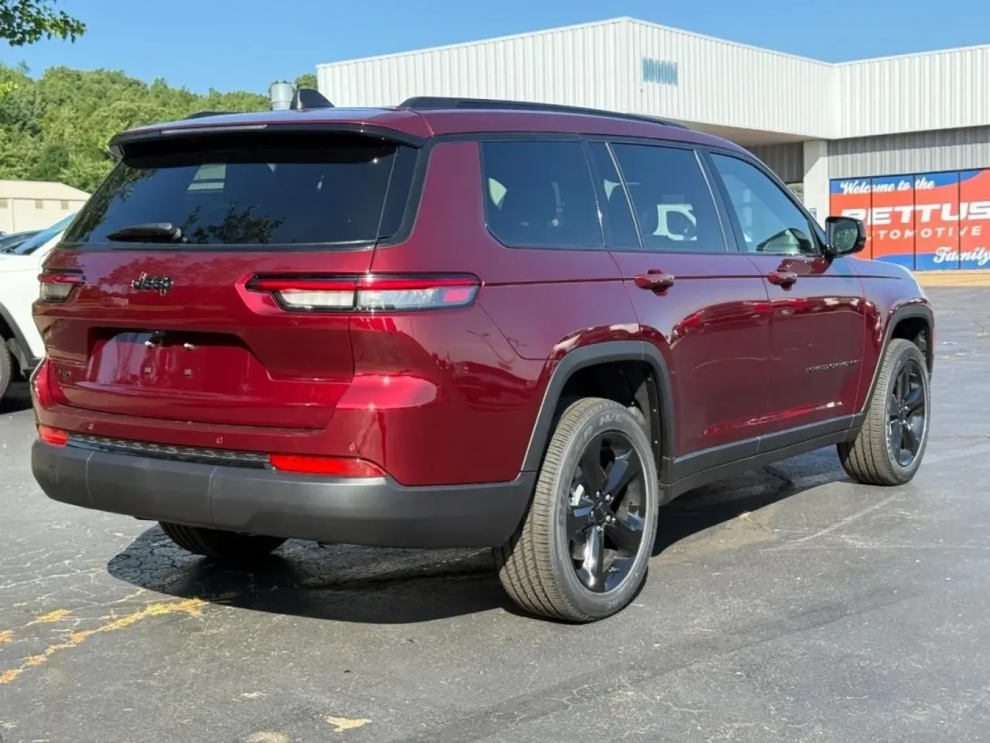 2025 Jeep Grand Cherokee Altitude X (1C4RJKAG8S8) with an Other engine, Automatic transmission, located at 12830 Highway 21, De Soto, MO, 63020, (636) 337-7777, 38.153099, -90.573624 - Experience the thrill of adventure and everyday practicality with the remarkable 2025 Jeep Grand Cherokee L Altitude X, available now at Pettus CDJR Farmington. As the perfect SUV for those seeking a balance between luxurious comfort and rugged capability, this vehicle is an excellent choice for gro - Photo#2