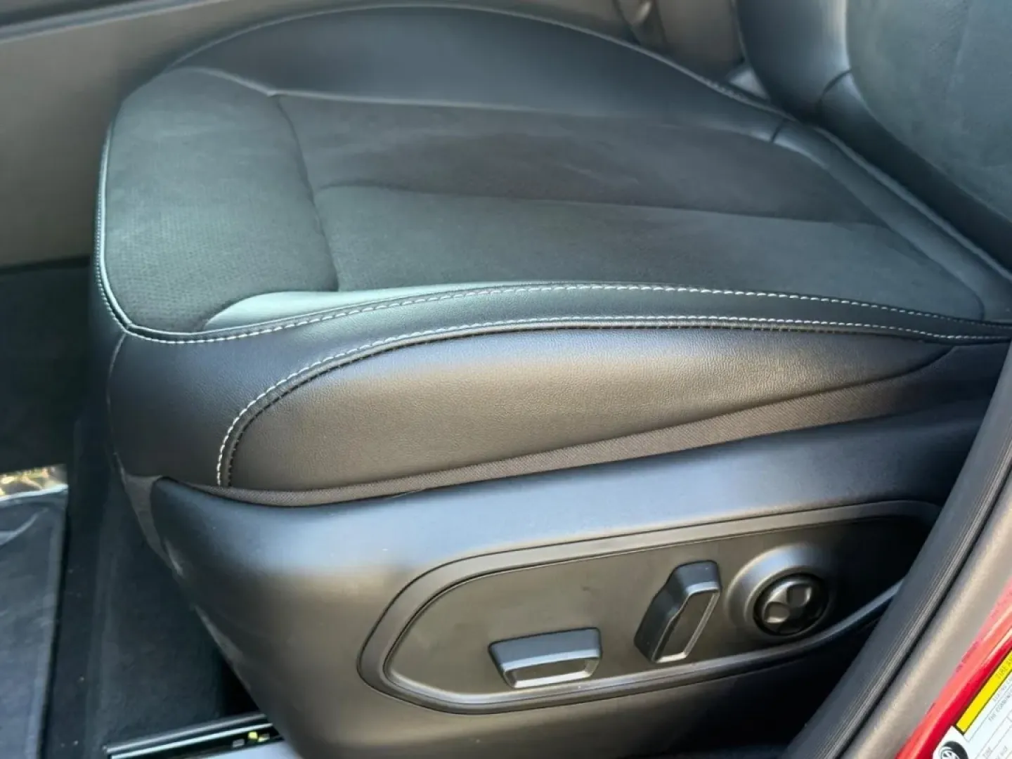 2025 Jeep Grand Cherokee Altitude X (1C4RJKAG8S8) with an Other engine, Automatic transmission, located at 12830 Highway 21, De Soto, MO, 63020, (636) 337-7777, 38.153099, -90.573624 - Experience the thrill of adventure and everyday practicality with the remarkable 2025 Jeep Grand Cherokee L Altitude X, available now at Pettus CDJR Farmington. As the perfect SUV for those seeking a balance between luxurious comfort and rugged capability, this vehicle is an excellent choice for gro - Photo#19