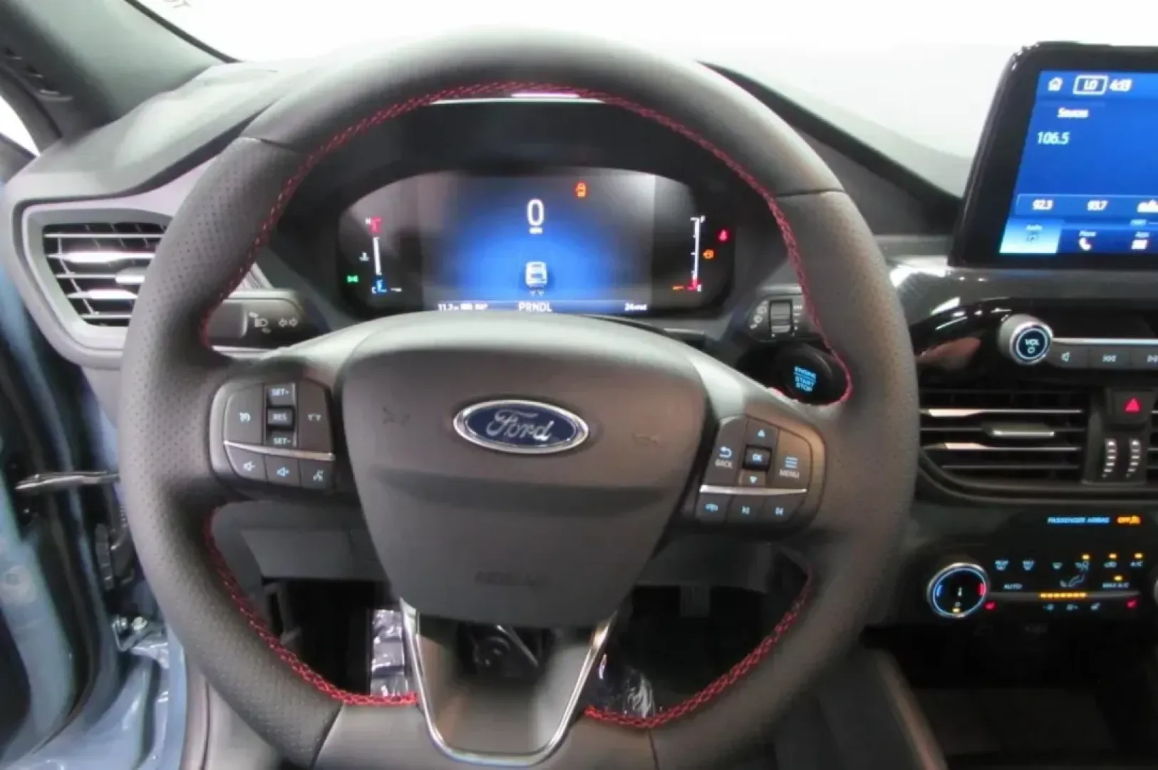 2025 /Ebony Leather Ford Escape ST-Line Select (1FMCU9NZ2SU) with an 2.5L iVCT Atkinson Cycle I-4 Hybrid engine, located at 12836 Highway 21, De Soto, MO, 63020, (636) 337-7777, 38.151867, -90.575615 - **Adventure Awaits: Drive the 2025 Ford Escape Hybrid ST-Line Select from Pettus Ford De Soto!**<br /> <br /> Imagine cruising through the scenic routes of De Soto, MO, in a vehicle that combines eco-friendliness with modern sophistication-the 2025 Ford Escape Hybrid ST-Line Select. Perfect for week - Photo#14