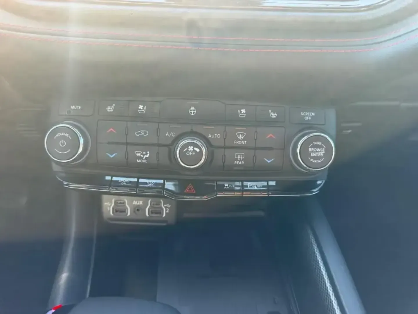 2023 /Black Leather Dodge Durango R/T Plus (1C4SDJCT5PC) with an 5.7L V8 HEMI MDS VVT engine, Automatic transmission, located at 970 Woodlawn Dr., Farmington, MO, 63640, (573) 431-7800, 37.825642, -90.468674 - Make every day feel like a getaway in this bold, family-ready performance SUV-perfect for school drop-offs, long commutes to St. Louis, and weekend road trips down US-67 with room for friends, gear, and plenty of attitude. This **2023 Dodge Durango R/T Plus AWD** blends muscle-car spirit with three- - Photo#18
