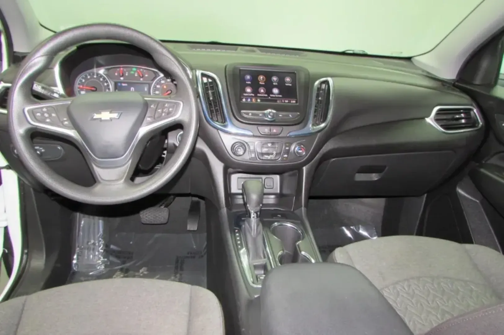 2023 /Medium Ash Gray Cloth Chevrolet Equinox LT (3GNAXTEG0PS) with an Other engine, Automatic transmission, located at 12836 Highway 21, De Soto, MO, 63020, (636) 337-7777, 38.151867, -90.575615 - **Discover Your Next Adventure with the 2023 Chevrolet Equinox LT at Pettus Ford De Soto!**<br /> <br /> Are you on the hunt for a versatile SUV that perfectly balances style, comfort, and functionality? Look no further than this stunning **2023 Chevrolet Equinox LT** available at **Pettus Ford De S - Photo#22