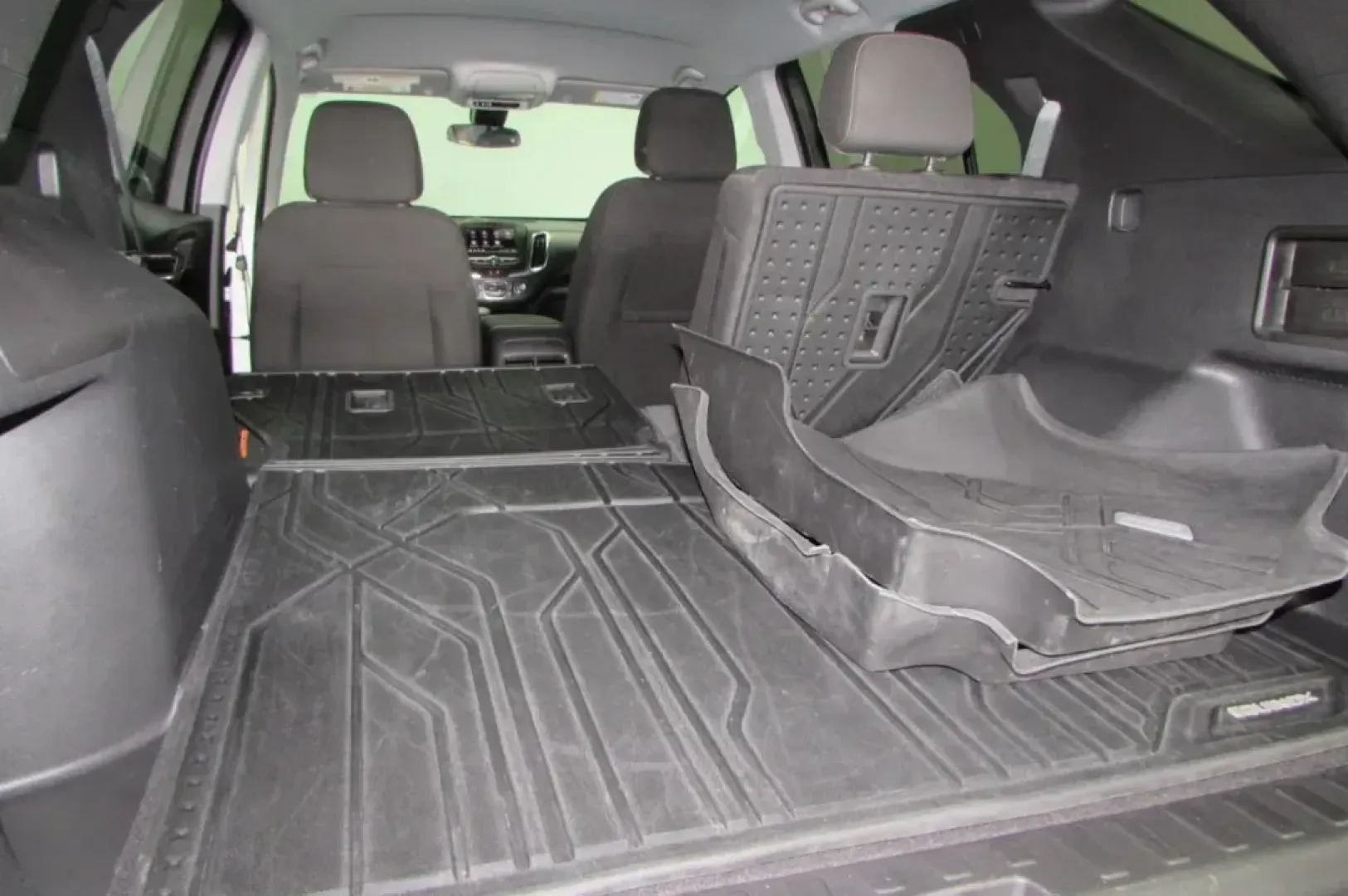 2023 /Medium Ash Gray Cloth Chevrolet Equinox LT (3GNAXTEG0PS) with an Other engine, Automatic transmission, located at 12836 Highway 21, De Soto, MO, 63020, (636) 337-7777, 38.151867, -90.575615 - **Discover Your Next Adventure with the 2023 Chevrolet Equinox LT at Pettus Ford De Soto!**<br /> <br /> Are you on the hunt for a versatile SUV that perfectly balances style, comfort, and functionality? Look no further than this stunning **2023 Chevrolet Equinox LT** available at **Pettus Ford De S - Photo#26