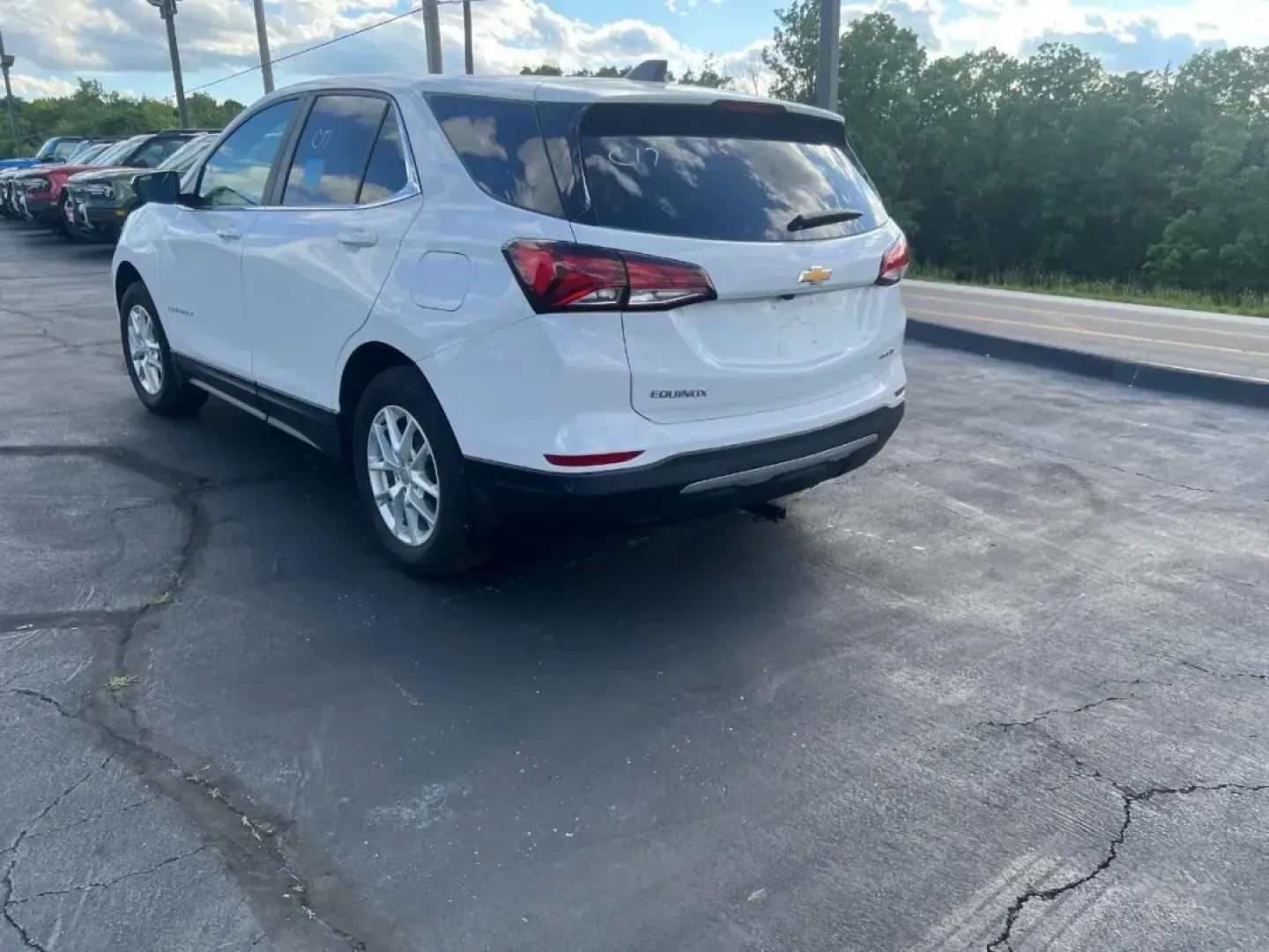 2023 /Medium Ash Gray Cloth Chevrolet Equinox LT (3GNAXTEG0PS) with an Other engine, Automatic transmission, located at 12836 Highway 21, De Soto, MO, 63020, (636) 337-7777, 38.151867, -90.575615 - **Discover Your Next Adventure with the 2023 Chevrolet Equinox LT at Pettus Ford De Soto!**<br /> <br /> Are you on the hunt for a versatile SUV that perfectly balances style, comfort, and functionality? Look no further than this stunning **2023 Chevrolet Equinox LT** available at **Pettus Ford De S - Photo#30
