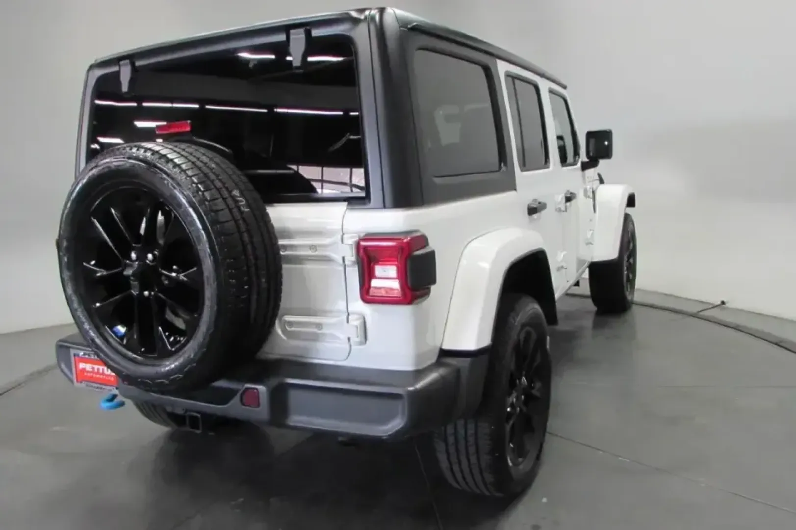 2023 /Black Jeep Wrangler Sahara 4xe (1C4JJXP68PW) with an 2.0L L4 DOHC 16V HYBRID engine, Automatic transmission, located at 12830 Highway 21, De Soto, MO, 63020, (636) 337-7777, 38.153099, -90.573624 - **Explore the Great Outdoors with the 2023 Jeep Wrangler Sahara 4xe The Ultimate Adventure Companion!**<br /> <br /> Are you ready to elevate your adventures and redefine your weekend getaways? Look no further than the 2023 Jeep Wrangler Sahara 4xe, the perfect SUV for those who crave exploration, - Photo#7