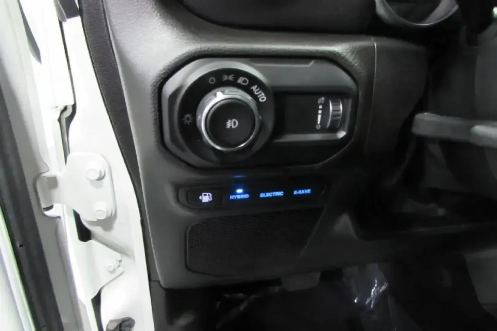 2023 /Black Jeep Wrangler Sahara 4xe (1C4JJXP68PW) with an 2.0L L4 DOHC 16V HYBRID engine, Automatic transmission, located at 12830 Highway 21, De Soto, MO, 63020, (636) 337-7777, 38.153099, -90.573624 - **Explore the Great Outdoors with the 2023 Jeep Wrangler Sahara 4xe The Ultimate Adventure Companion!**<br /> <br /> Are you ready to elevate your adventures and redefine your weekend getaways? Look no further than the 2023 Jeep Wrangler Sahara 4xe, the perfect SUV for those who crave exploration, - Photo#14