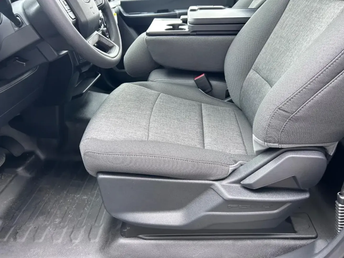 2025 /Black w/Medium Dark Slate Clot Ford F-150 XL (1FTMF1L57SK) with an 5.0L engine, Automatic transmission, located at 141 Commercial Dr, Fredericktown, MO, 63645, (573) 783-6432, 37.570087, -90.320648 - **Unleash Your Adventurous Spirit with the 2025 Ford F-150 XL at Pettus Ford Fredericktown!**<br /> <br /> Are you ready to elevate your outdoor adventures or tackle tough job sites? The 2025 Ford F-150 XL is the ultimate truck designed for those who crave both performance and versatility. Whether y - Photo#16