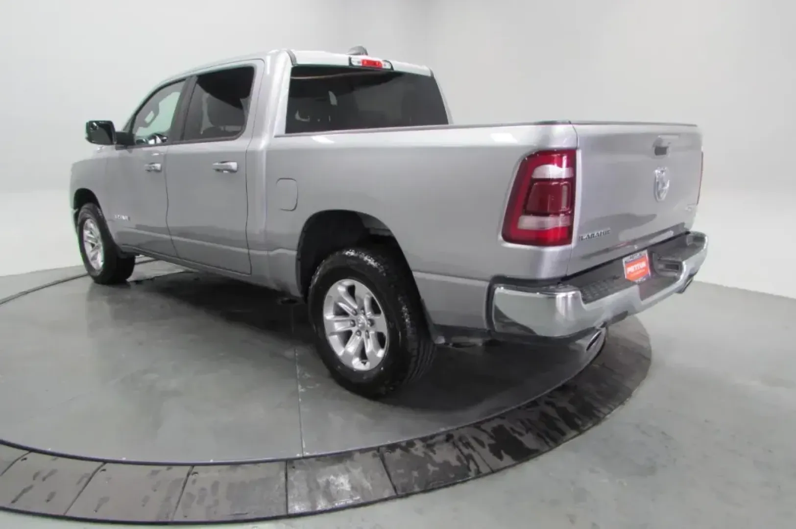 2024 /Black Leather Trimmed Ram 1500 Laramie (1C6SRFJT0RN) with an Other engine, located at 12830 Highway 21, De Soto, MO, 63020, (636) 337-7777, 38.153099, -90.573624 - **Unleash Your Adventurous Spirit with the 2024 Ram 1500 Laramie from Pettus CDJR DeSoto!**<br /> <br /> If you're seeking a truck that combines rugged capability with everyday comfort, look no further than the stunning 2024 Ram 1500 Laramie, now available at Pettus CDJR DeSoto. Situated convenientl - Photo#4