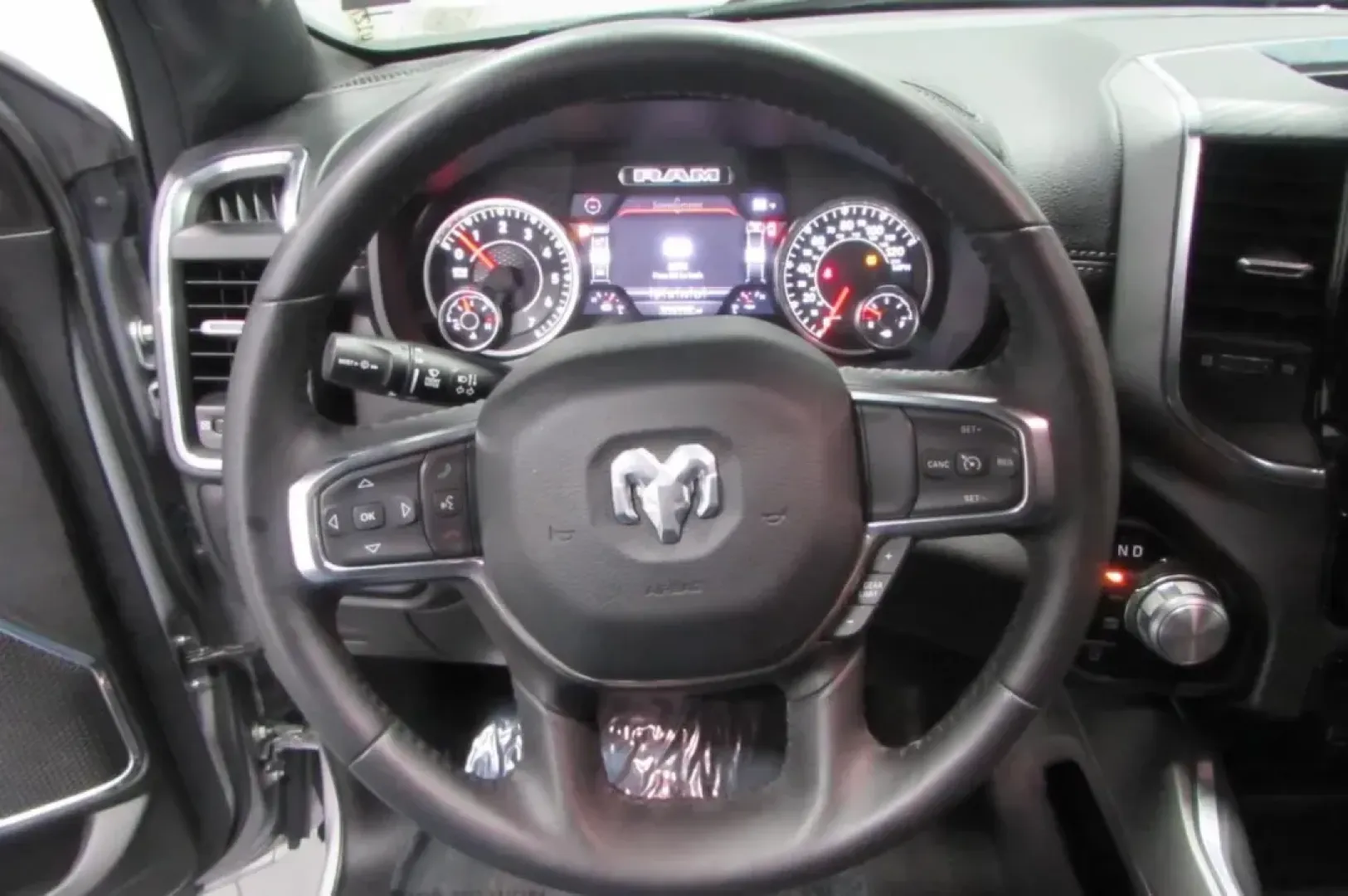 2024 /Black Leather Trimmed Ram 1500 Laramie (1C6SRFJT0RN) with an Other engine, located at 12830 Highway 21, De Soto, MO, 63020, (636) 337-7777, 38.153099, -90.573624 - **Unleash Your Adventurous Spirit with the 2024 Ram 1500 Laramie from Pettus CDJR DeSoto!**<br /> <br /> If you're seeking a truck that combines rugged capability with everyday comfort, look no further than the stunning 2024 Ram 1500 Laramie, now available at Pettus CDJR DeSoto. Situated convenientl - Photo#14