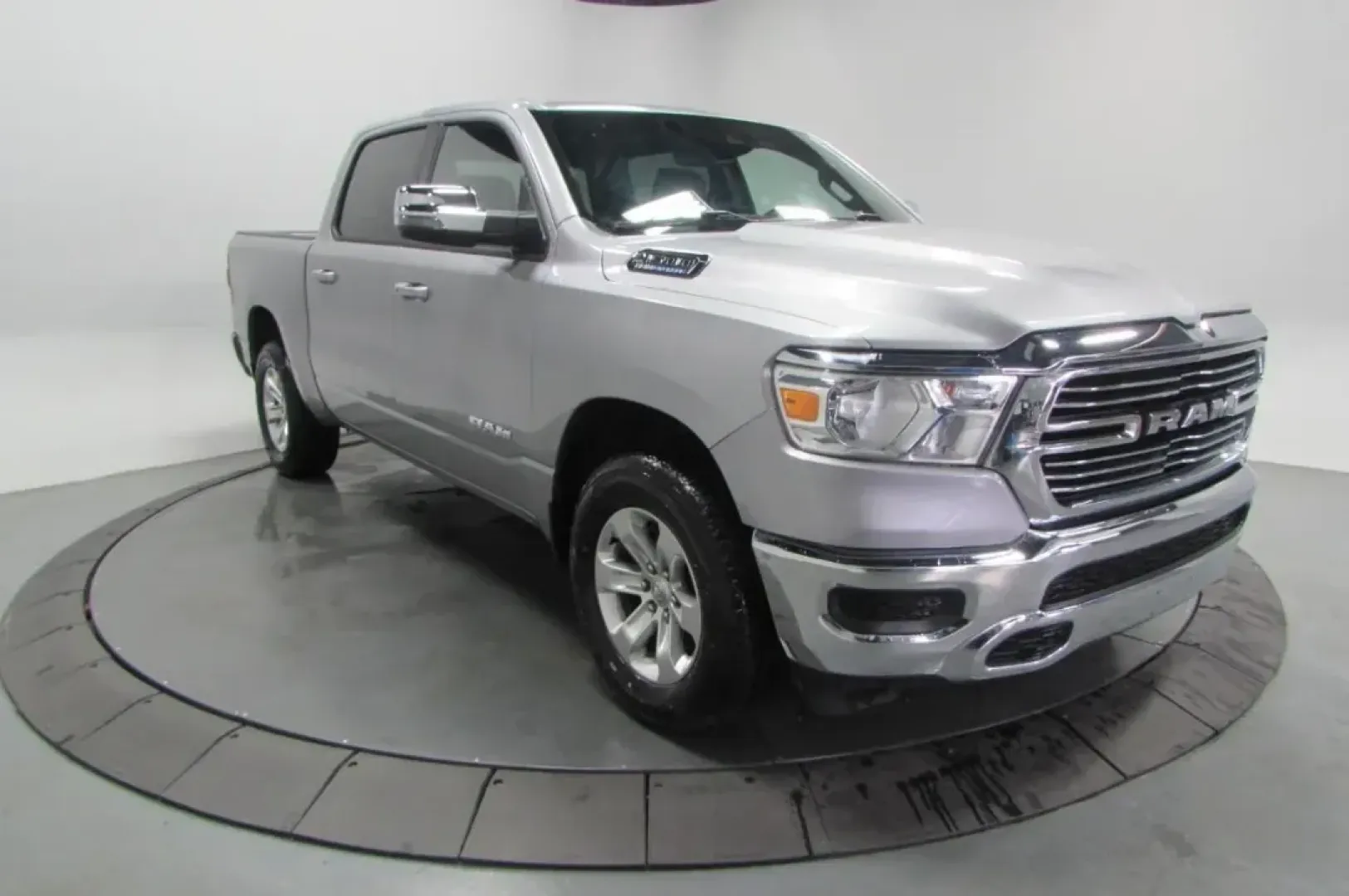 2024 /Black Leather Trimmed Ram 1500 Laramie (1C6SRFJT0RN) with an Other engine, located at 12830 Highway 21, De Soto, MO, 63020, (636) 337-7777, 38.153099, -90.573624 - **Unleash Your Adventurous Spirit with the 2024 Ram 1500 Laramie from Pettus CDJR DeSoto!**<br /> <br /> If you're seeking a truck that combines rugged capability with everyday comfort, look no further than the stunning 2024 Ram 1500 Laramie, now available at Pettus CDJR DeSoto. Situated convenientl - Photo#29