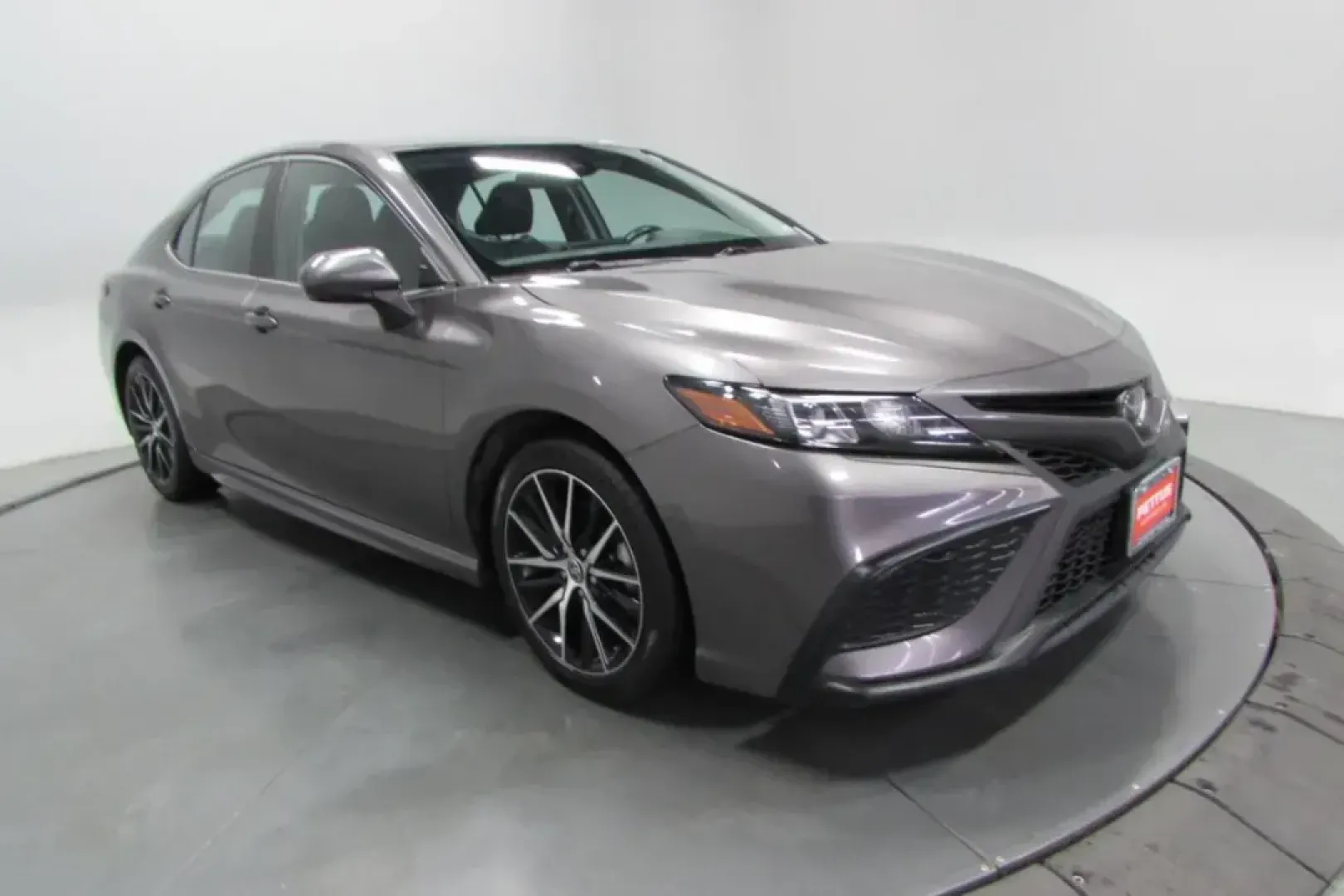 2022 Toyota Camry SE (4T1G11AK3NU) with an Other engine, Automatic transmission, located at 12836 Highway 21, De Soto, MO, 63020, (636) 337-7777, 38.151867, -90.575615 - **Elevate Your Daily Drive with the 2022 Toyota Camry SE at Pettus Ford De Soto**<br /> <br /> Are you ready to experience a perfect blend of style, comfort, and efficiency? The 2022 Toyota Camry SE, available at Pettus Ford De Soto, is designed for those who appreciate a dynamic driving experience - Photo#22