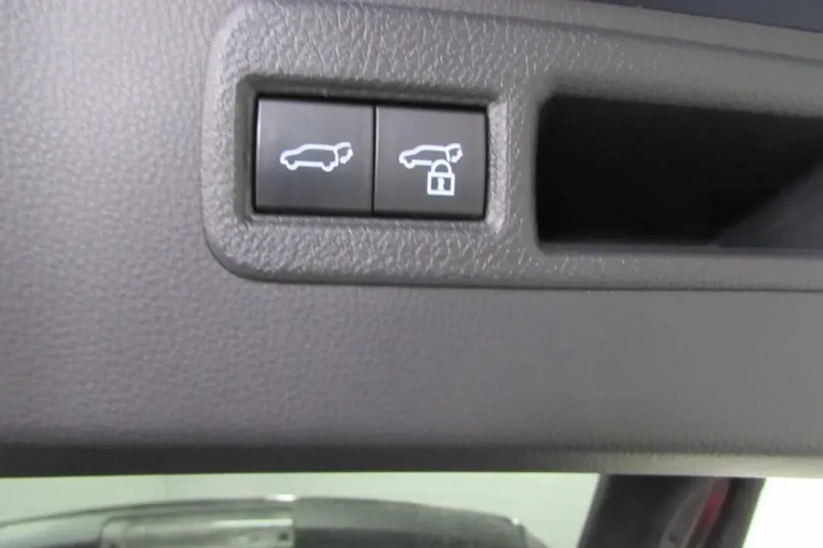 2022 /Boulder Cloth Toyota Venza XLE (JTEAAAAH4NJ) with an Other engine, Automatic transmission, located at 12836 Highway 21, De Soto, MO, 63020, (636) 337-7777, 38.151867, -90.575615 - **Elevate Your Daily Drive with the 2022 Toyota Venza XLE at Pettus Ford De Soto!**<br /> <br /> Are you ready to transform your daily commute into an exciting journey? The 2022 Toyota Venza XLE is the perfect companion for anyone who values comfort and style, whether you're navigating the bustling - Photo#26