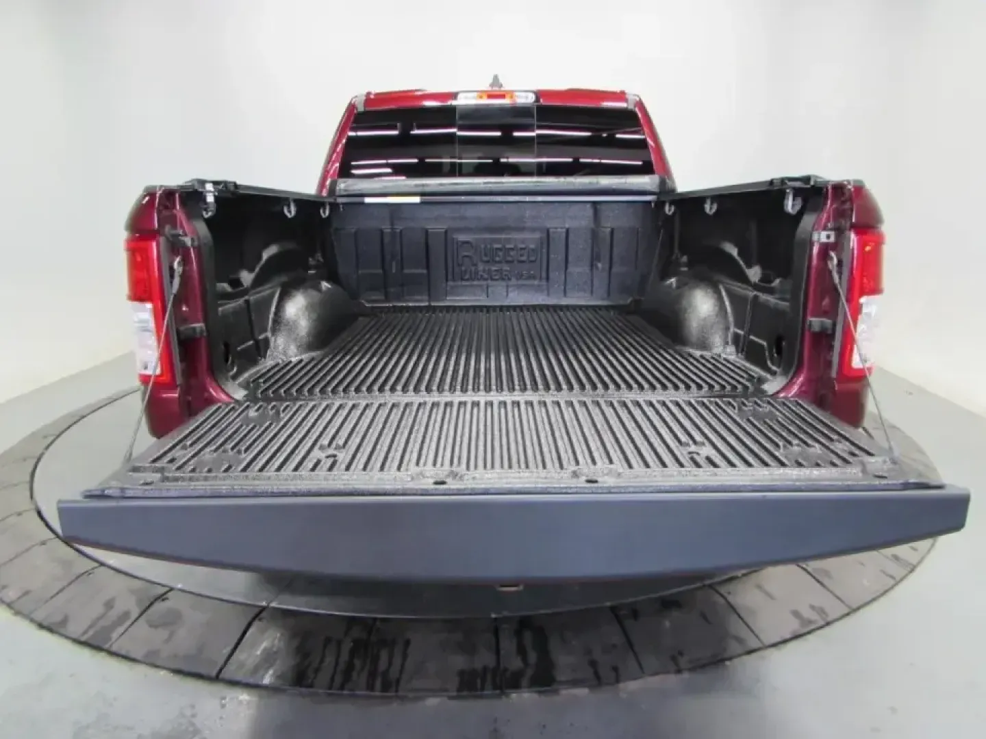 2023 /Black Ram 1500 Big Horn/Lone Star (1C6RRFFG1PN) with an 3.6L V6 DOHC 24V engine, 8A transmission, located at 12836 Highway 21, De Soto, MO, 63020, (636) 337-7777, 38.151867, -90.575615 - Weekend projects, lake-day getaways, and the daily drive to St. Louis all get easier when you've got a truck that can handle real life without feeling like a chore. This **2023 Ram 1500 Big Horn Crew Cab SWB 4WD** is built for the driver who wants one vehicle that can do it all-comfortable enough fo - Photo#10