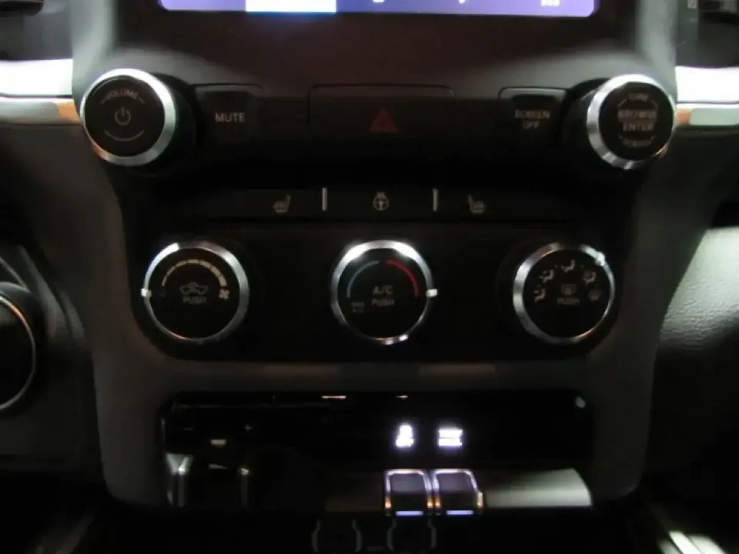 2023 /Black Ram 1500 Big Horn/Lone Star (1C6RRFFG1PN) with an 3.6L V6 DOHC 24V engine, 8A transmission, located at 12836 Highway 21, De Soto, MO, 63020, (636) 337-7777, 38.151867, -90.575615 - Weekend projects, lake-day getaways, and the daily drive to St. Louis all get easier when you've got a truck that can handle real life without feeling like a chore. This **2023 Ram 1500 Big Horn Crew Cab SWB 4WD** is built for the driver who wants one vehicle that can do it all-comfortable enough fo - Photo#28