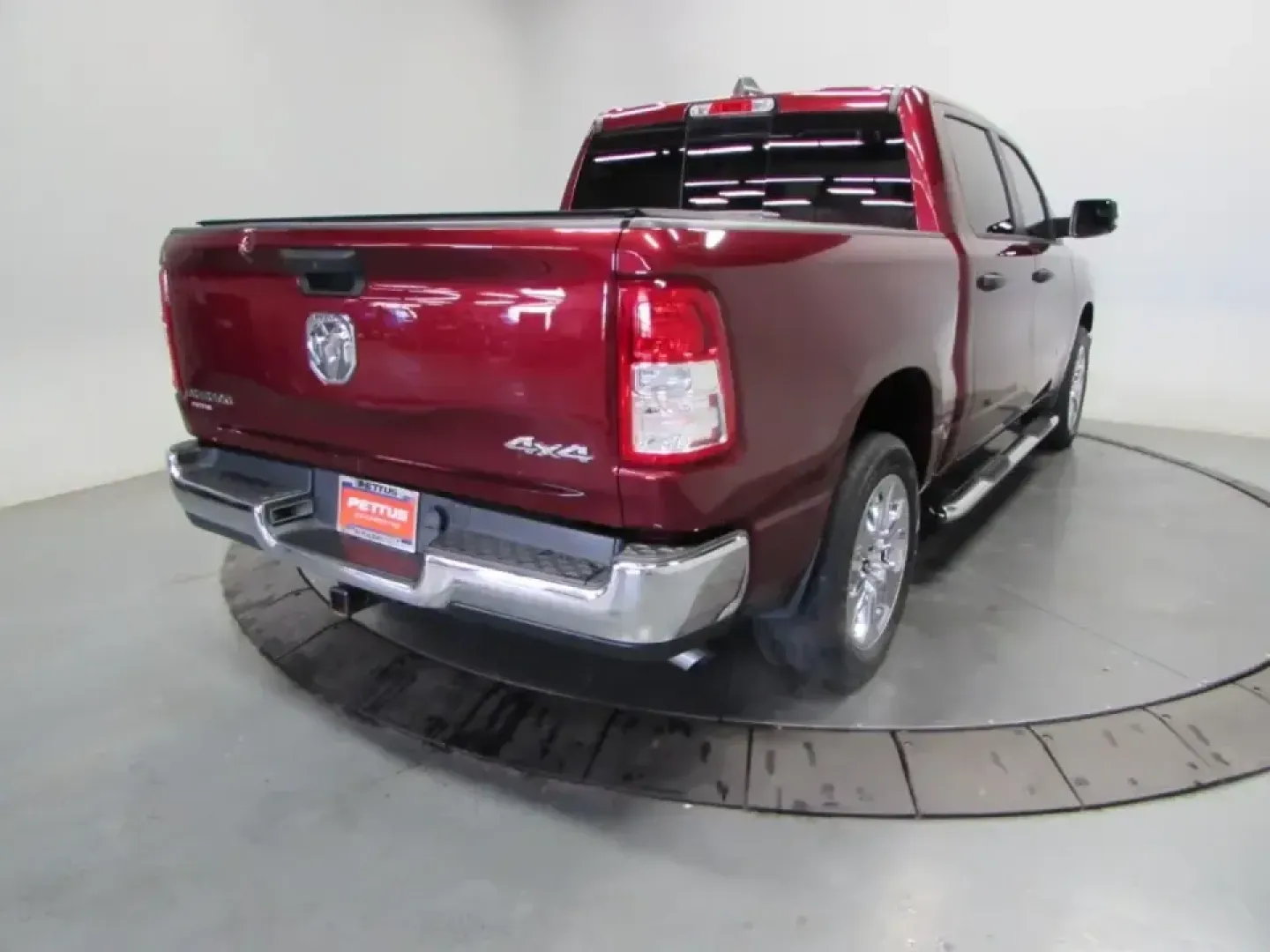 2023 /Black Ram 1500 Big Horn/Lone Star (1C6RRFFG1PN) with an 3.6L V6 DOHC 24V engine, 8A transmission, located at 12836 Highway 21, De Soto, MO, 63020, (636) 337-7777, 38.151867, -90.575615 - Weekend projects, lake-day getaways, and the daily drive to St. Louis all get easier when you've got a truck that can handle real life without feeling like a chore. This **2023 Ram 1500 Big Horn Crew Cab SWB 4WD** is built for the driver who wants one vehicle that can do it all-comfortable enough fo - Photo#6