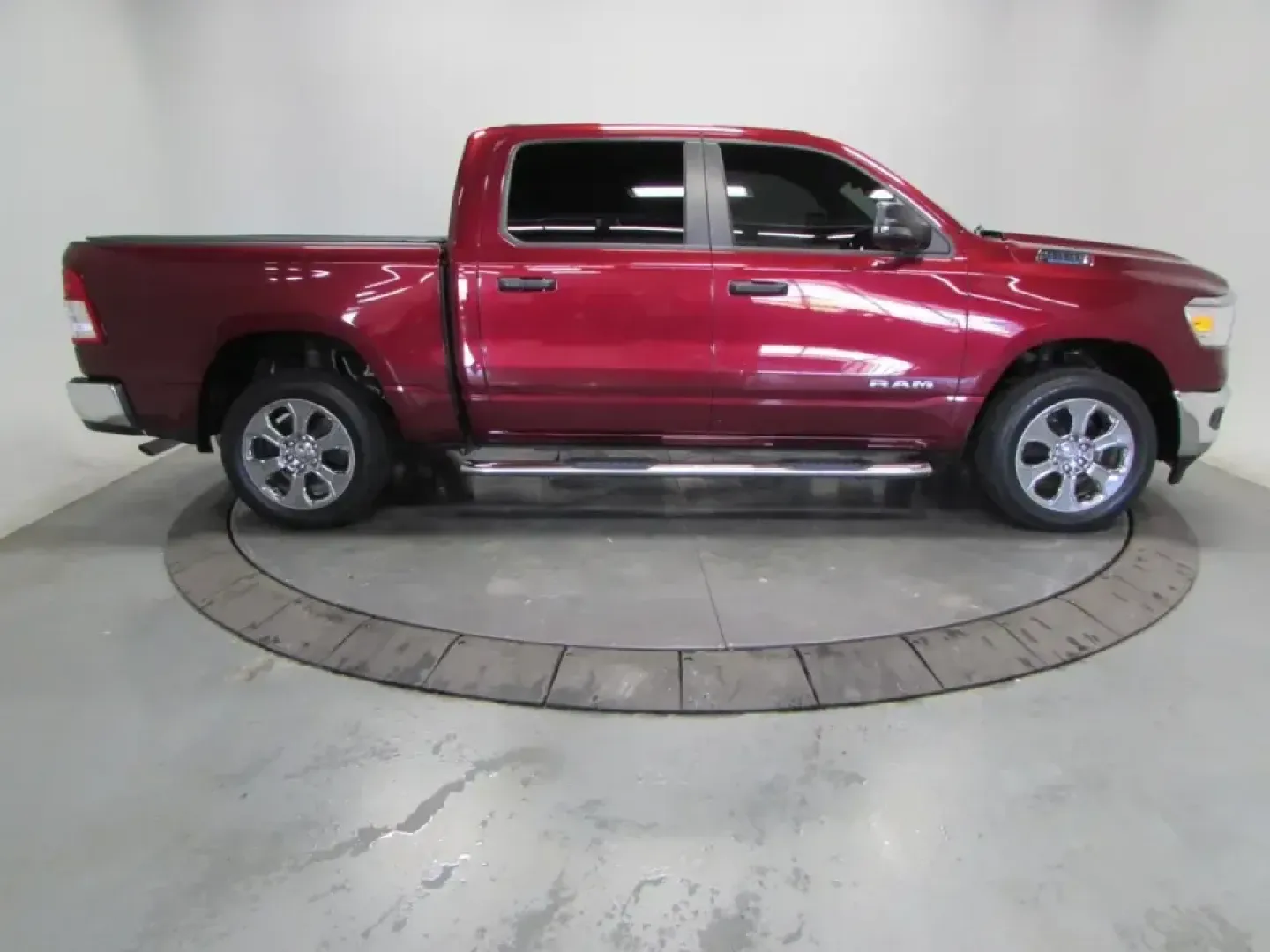 2023 /Black Ram 1500 Big Horn/Lone Star (1C6RRFFG1PN) with an 3.6L V6 DOHC 24V engine, 8A transmission, located at 12836 Highway 21, De Soto, MO, 63020, (636) 337-7777, 38.151867, -90.575615 - Weekend projects, lake-day getaways, and the daily drive to St. Louis all get easier when you've got a truck that can handle real life without feeling like a chore. This **2023 Ram 1500 Big Horn Crew Cab SWB 4WD** is built for the driver who wants one vehicle that can do it all-comfortable enough fo - Photo#7