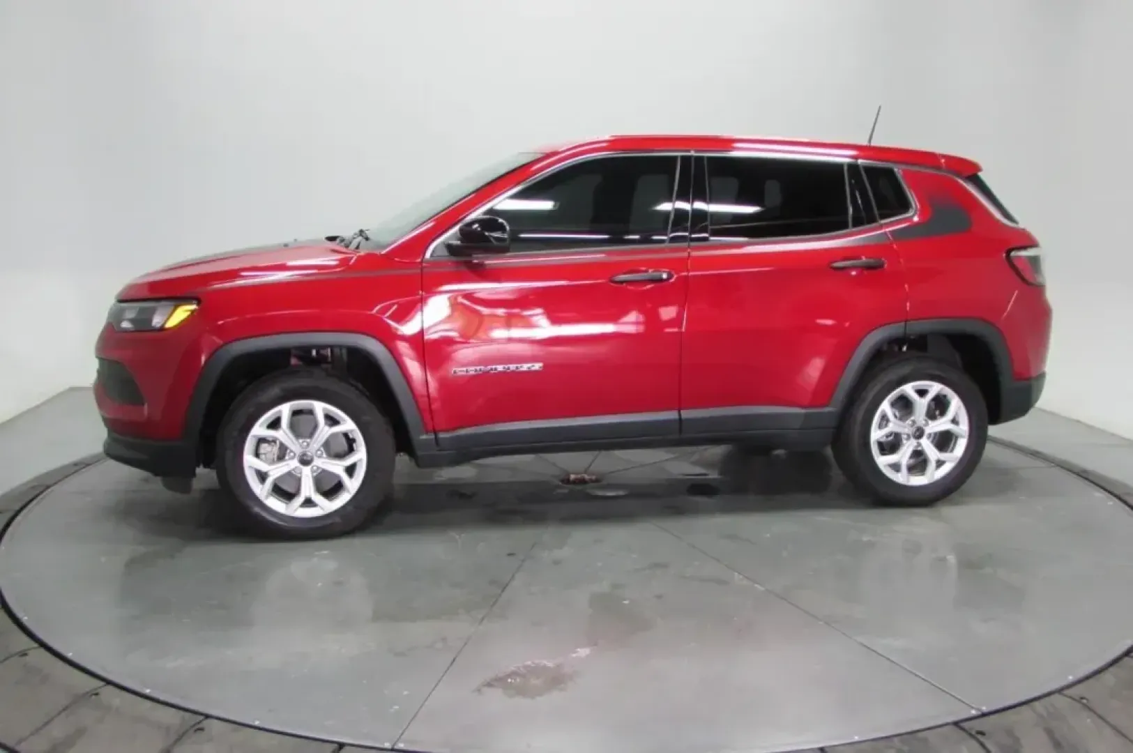 2025 /Black Cloth Jeep Compass Sport (3C4NJDANXST) with an Other engine, Automatic transmission, located at 12830 Highway 21, De Soto, MO, 63020, (636) 337-7777, 38.153099, -90.573624 - ### Discover the 2025 Jeep Compass: Your Gateway to Adventure<br /> <br /> Are you searching for an SUV that seamlessly blends adventure with everyday practicality? Look no further than the **2025 Jeep Compass**, available now at **Pettus CDJR DeSoto** in **De Soto, MO**. Whether you're navigating t - Photo#4