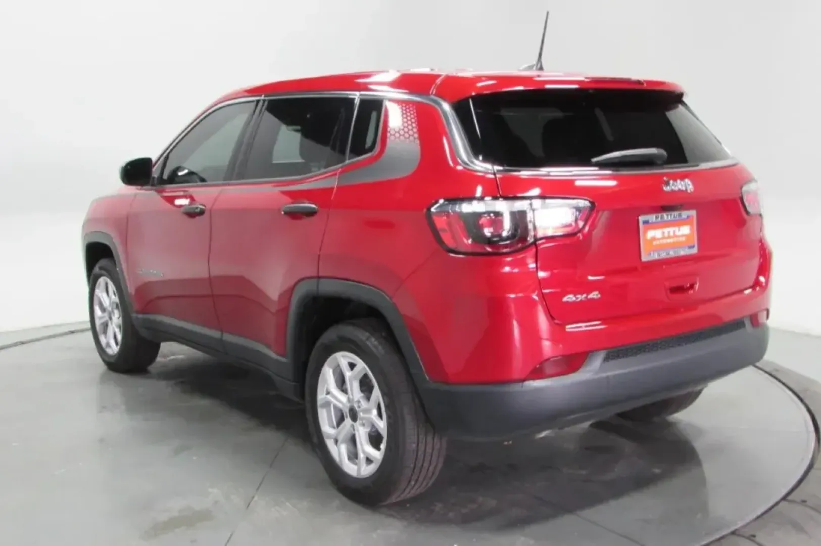 2025 /Black Cloth Jeep Compass Sport (3C4NJDANXST) with an Other engine, Automatic transmission, located at 12830 Highway 21, De Soto, MO, 63020, (636) 337-7777, 38.153099, -90.573624 - ### Discover the 2025 Jeep Compass: Your Gateway to Adventure<br /> <br /> Are you searching for an SUV that seamlessly blends adventure with everyday practicality? Look no further than the **2025 Jeep Compass**, available now at **Pettus CDJR DeSoto** in **De Soto, MO**. Whether you're navigating t - Photo#5