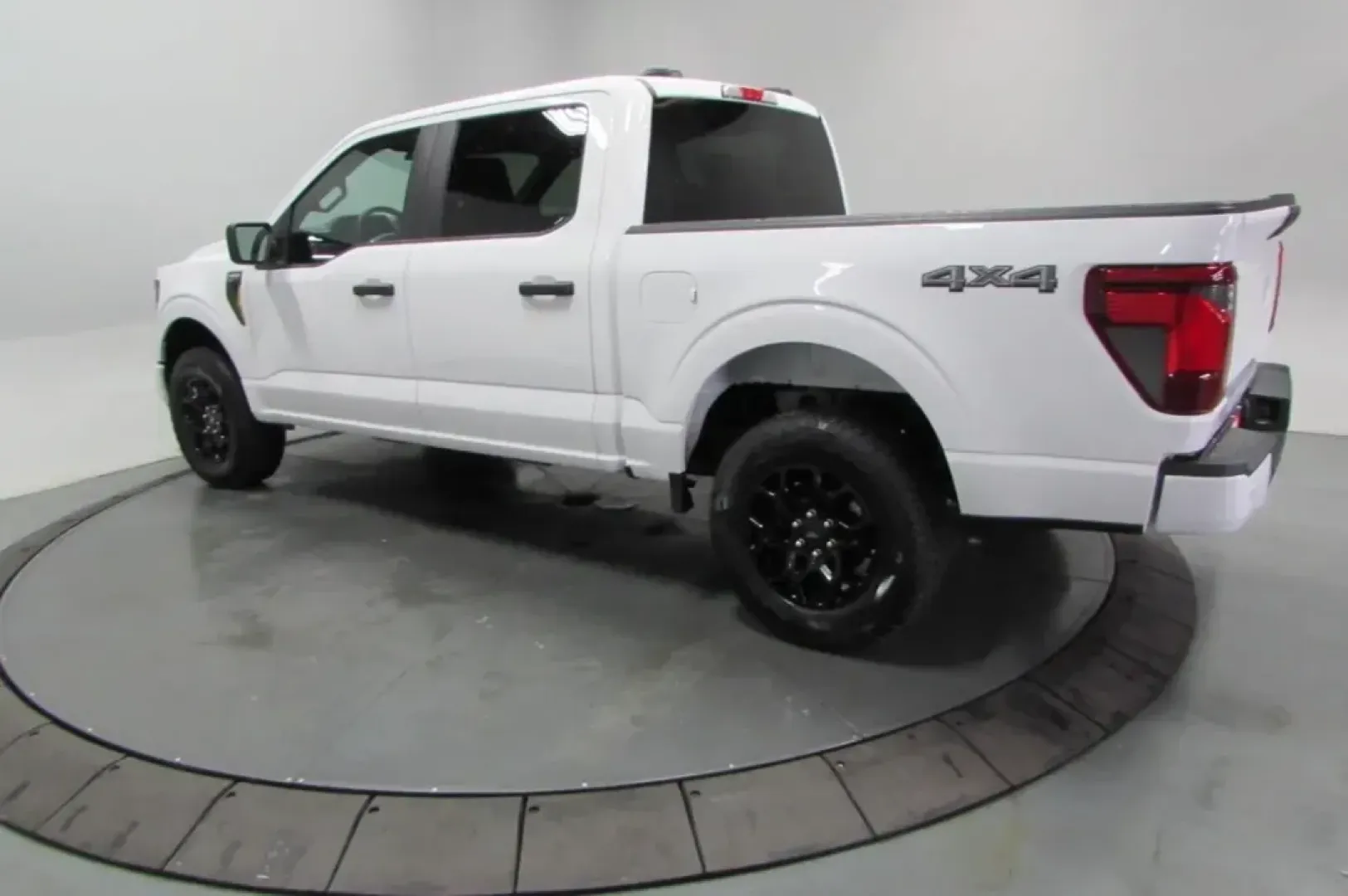 2025 /Cloth Ford F-150 STX (1FTEW2LP8SK) with an 2.7L V6 EcoBoost engine, Automatic transmission, located at 12836 Highway 21, De Soto, MO, 63020, (636) 337-7777, 38.151867, -90.575615 - **Unleash Your Adventure with the 2025 Ford F-150 STX at Pettus Ford De Soto!**<br /> <br /> Are you ready to elevate your lifestyle with a vehicle that perfectly balances power, technology, and comfort? Look no further! The 2025 Ford F-150 STX is the ultimate companion for those who crave adventure - Photo#4