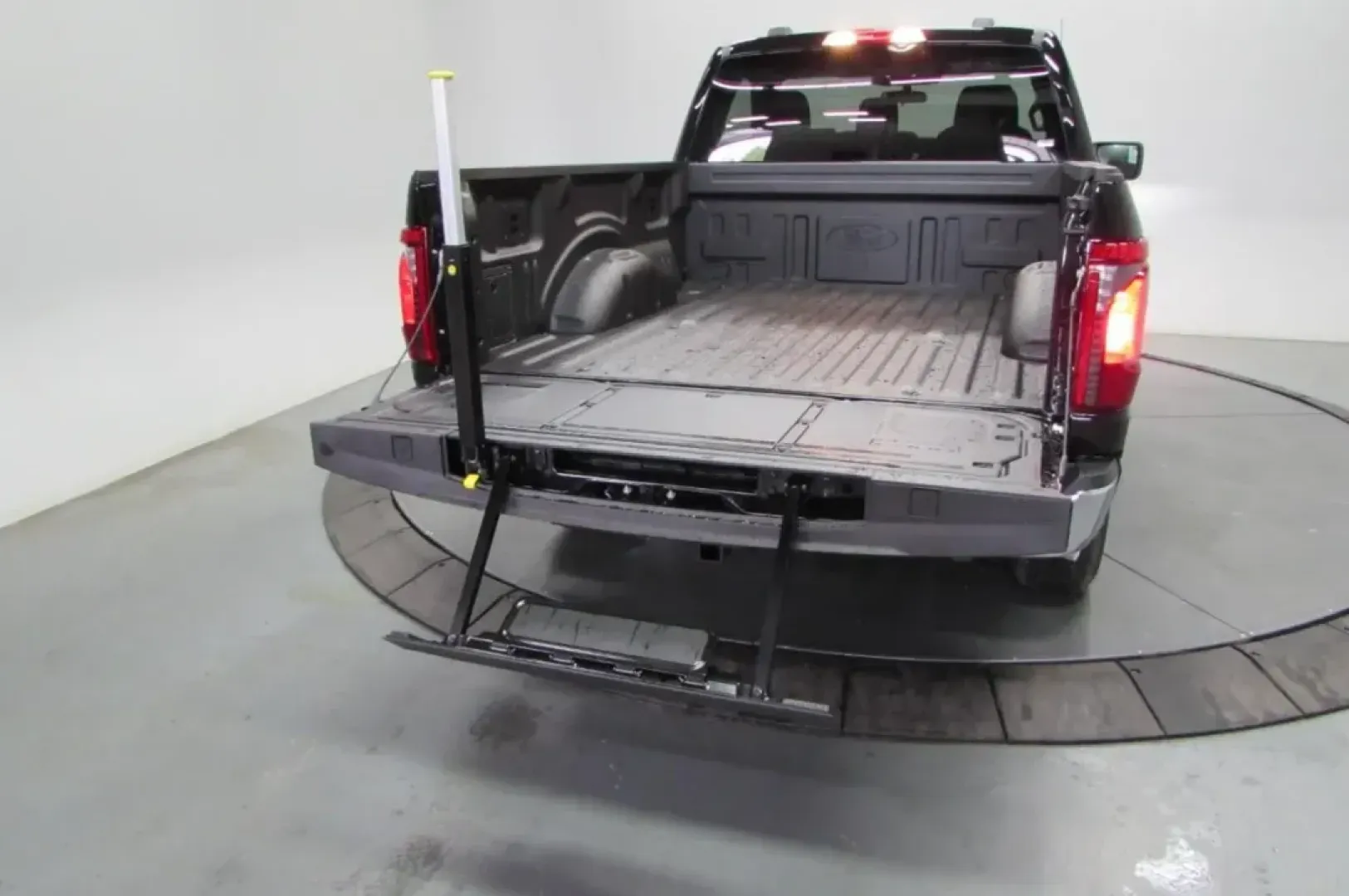 2025 /Black w/Medium Dark Slate Clot Ford F-150 XL (1FTMF1L51SK) with an 5.0L engine, Automatic transmission, located at 12836 Highway 21, De Soto, MO, 63020, (636) 337-7777, 38.151867, -90.575615 - **Adventure Awaits with the 2025 Ford F-150 XL - Perfect for Your Next Journey!**<br /> <br /> Looking for a vehicle that effortlessly blends rugged capability with modern comfort? The 2025 Ford F-150 XL is your ticket to adventure, whether you're hauling gear for a weekend getaway, tackling a tough - Photo#12
