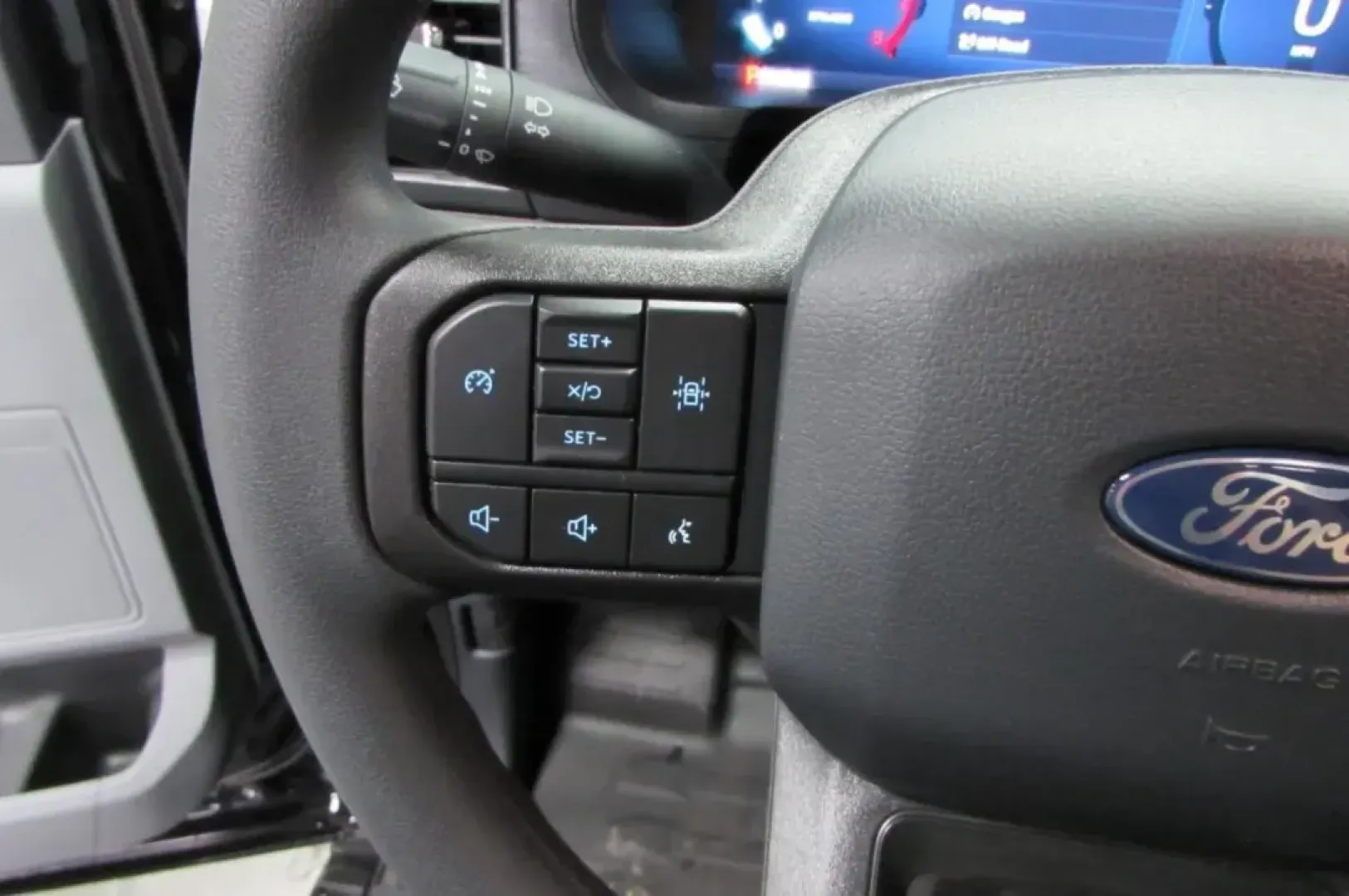 2025 /Black w/Medium Dark Slate Clot Ford F-150 XL (1FTMF1L51SK) with an 5.0L engine, Automatic transmission, located at 12836 Highway 21, De Soto, MO, 63020, (636) 337-7777, 38.151867, -90.575615 - **Adventure Awaits with the 2025 Ford F-150 XL - Perfect for Your Next Journey!**<br /> <br /> Looking for a vehicle that effortlessly blends rugged capability with modern comfort? The 2025 Ford F-150 XL is your ticket to adventure, whether you're hauling gear for a weekend getaway, tackling a tough - Photo#19