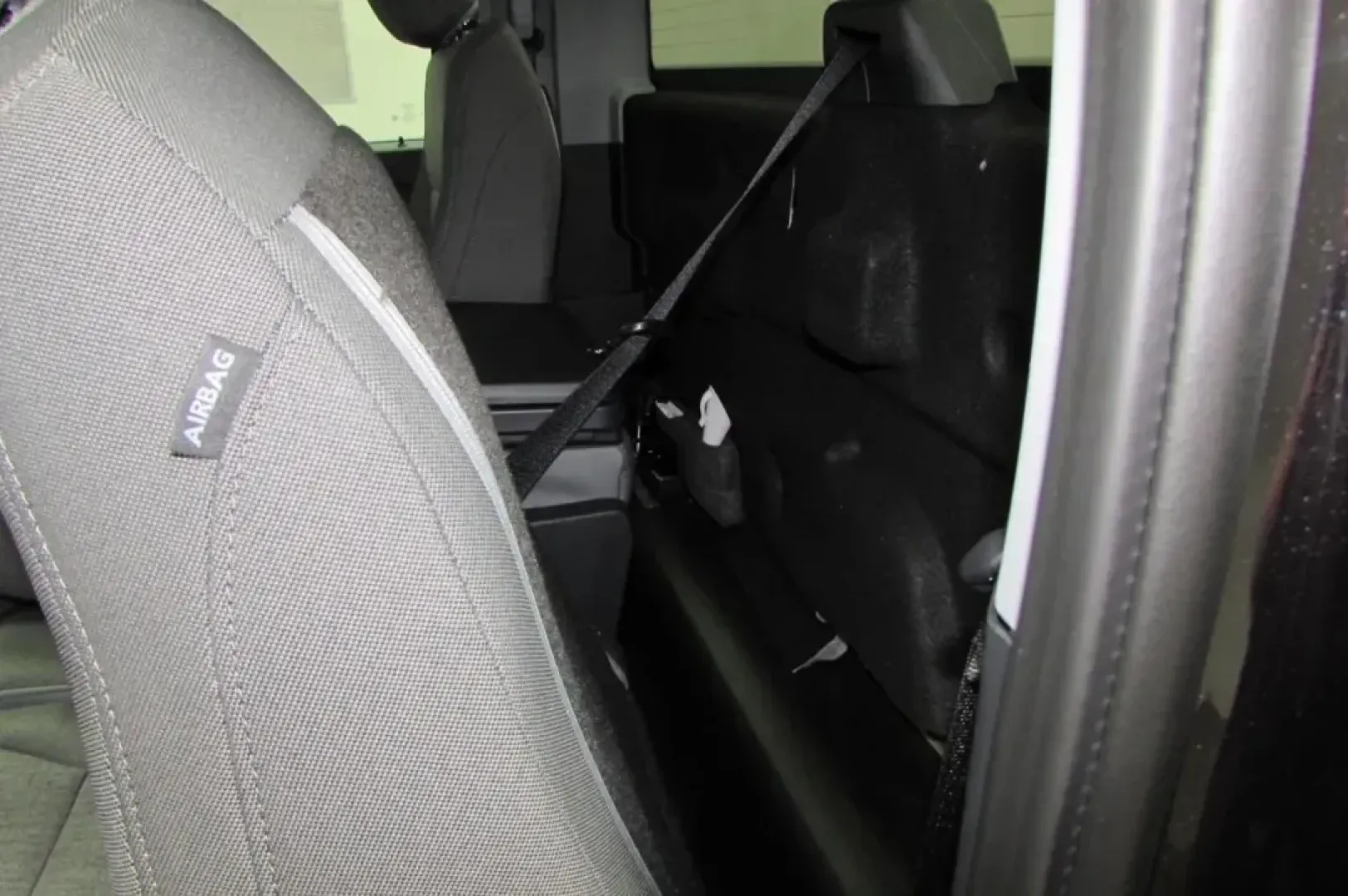 2025 /Black w/Medium Dark Slate Clot Ford F-150 XL (1FTMF1L51SK) with an 5.0L engine, Automatic transmission, located at 12836 Highway 21, De Soto, MO, 63020, (636) 337-7777, 38.151867, -90.575615 - **Adventure Awaits with the 2025 Ford F-150 XL - Perfect for Your Next Journey!**<br /> <br /> Looking for a vehicle that effortlessly blends rugged capability with modern comfort? The 2025 Ford F-150 XL is your ticket to adventure, whether you're hauling gear for a weekend getaway, tackling a tough - Photo#28