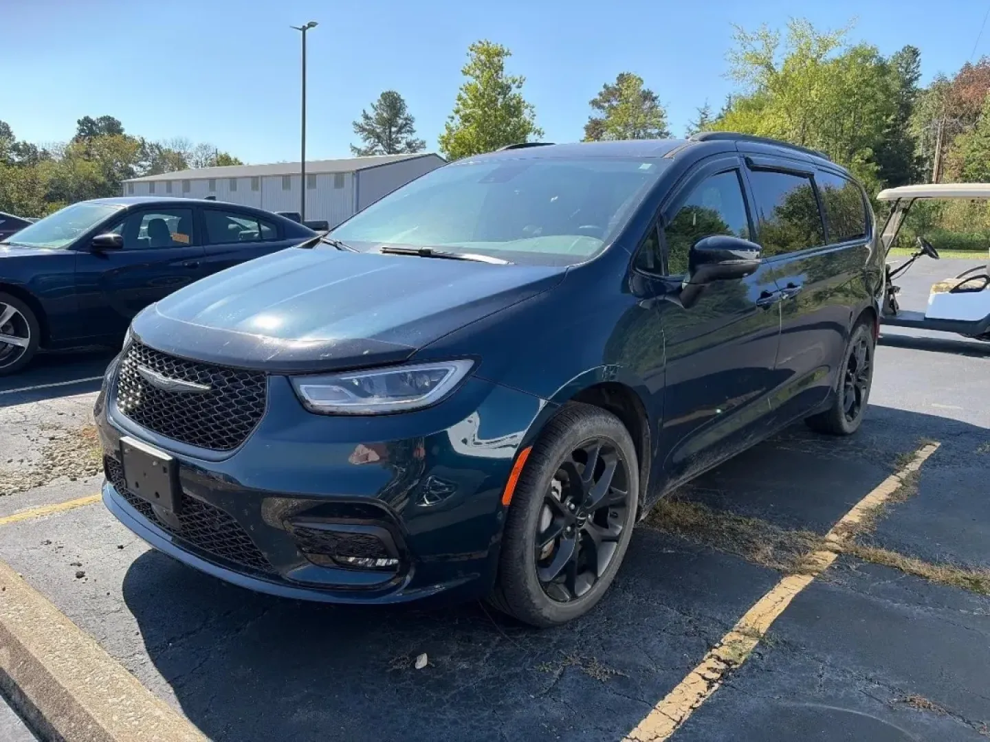 2023 Chrysler Pacifica Touring L (2C4RC3BG9PR) with an V6 engine, Automatic transmission, located at 970 Woodlawn Dr., Farmington, MO, 63640, (573) 431-7800, 37.825642, -90.468674 - **Elevate Your Family Adventures with the 2023 Chrysler Pacifica Touring L!** <br /> <br /> Are you in search of the perfect family vehicle that combines style, comfort, and practicality? Look no further than the 2023 Chrysler Pacifica Touring L, available now at Pettus CDJR Farmington. This minivan - Photo#0