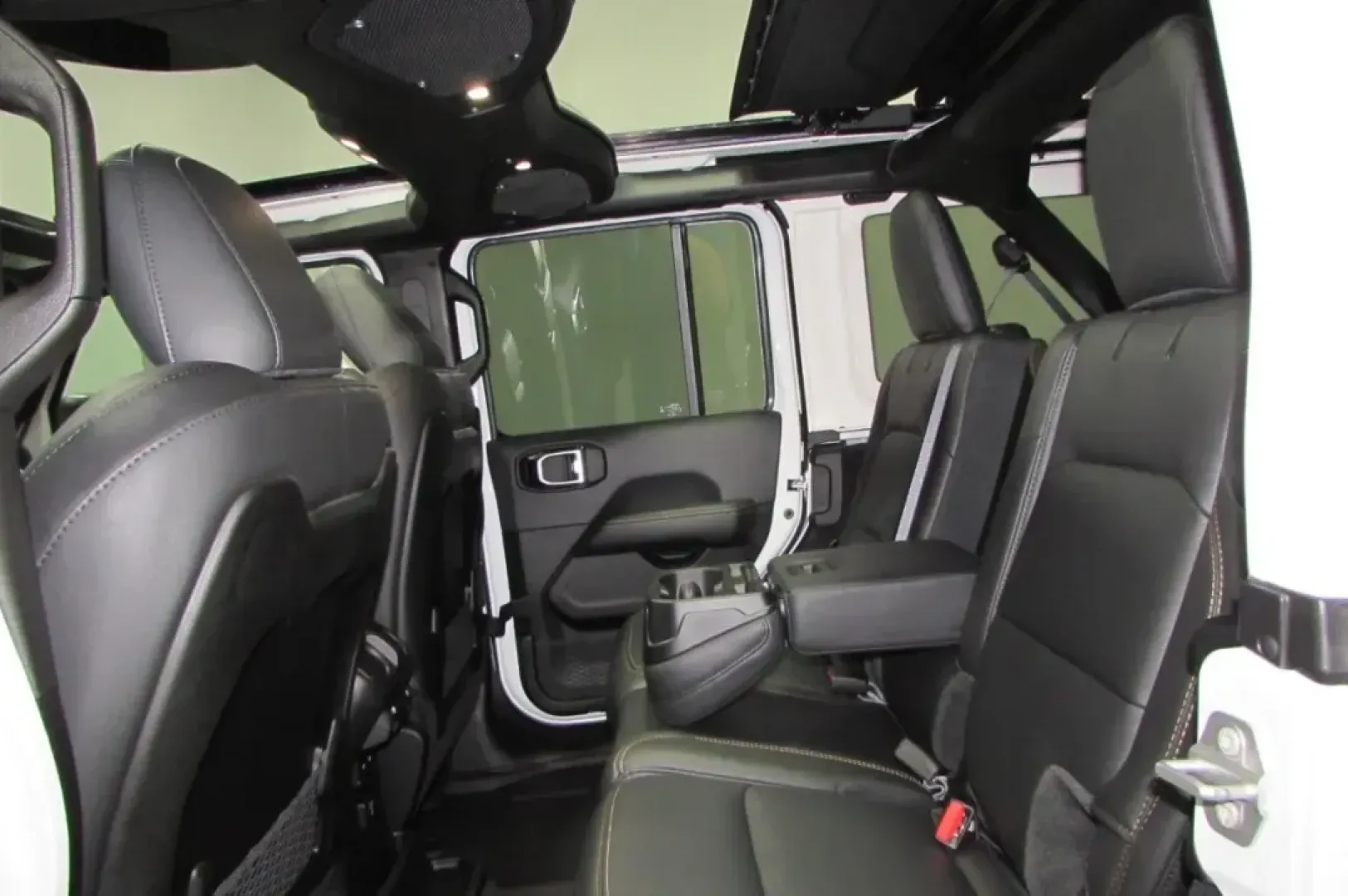 2025 /Black Leather Jeep Wrangler Sahara (1C4PJXEG6SW) with an Other engine, Automatic transmission, located at 12830 Highway 21, De Soto, MO, 63020, (636) 337-7777, 38.153099, -90.573624 - Experience the thrill of adventure with the 2025 Jeep Wrangler Sahara, available now at Pettus CDJR DeSoto, your trusted OEM dealership located at 12830 Highway 21, De Soto, MO 63020. Whether you're navigating the bustling streets of De Soto or heading out to explore the natural beauty of nearby par - Photo#25