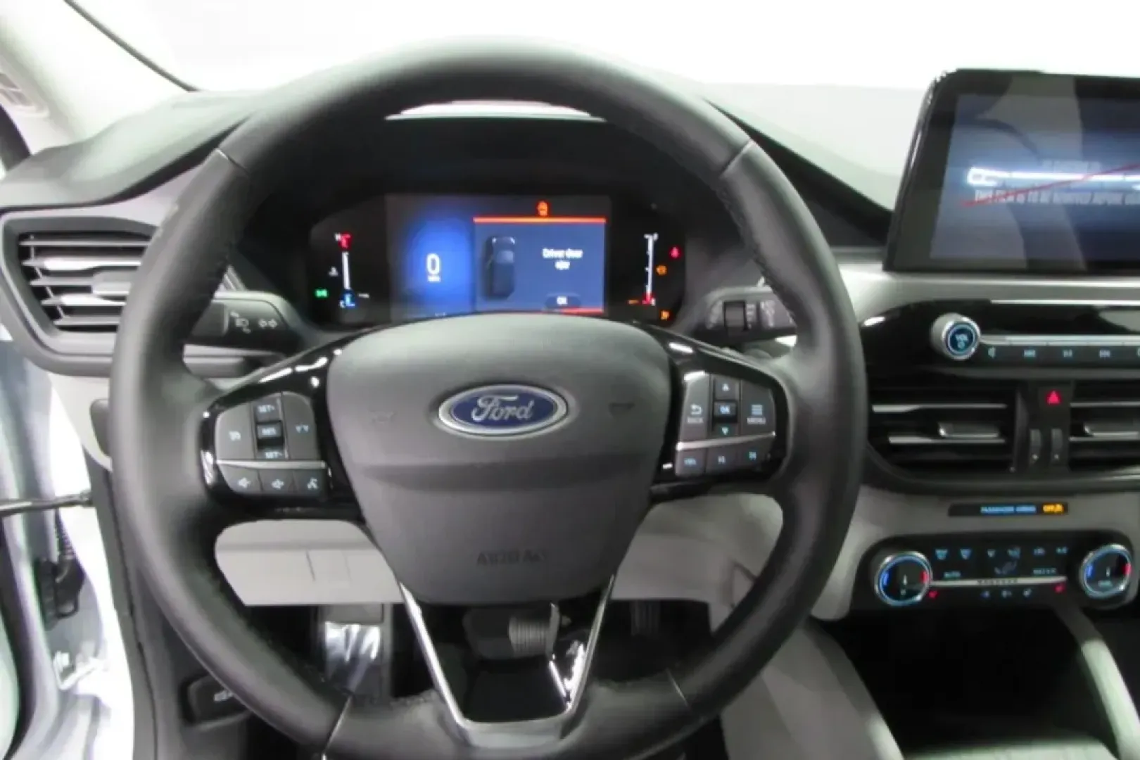 2025 /Ebony Cloth Ford Escape Active (1FMCU0GN6SU) with an 1.5L EcoBoost engine, Automatic transmission, located at 12836 Highway 21, De Soto, MO, 63020, (636) 337-7777, 38.151867, -90.575615 - **Discover the 2025 Ford Escape: Your Perfect Companion for Family Adventures and Daily Commutes!**<br /> <br /> Are you looking for a vehicle that seamlessly blends functionality, comfort, and style for your growing family or busy lifestyle? Look no further than the stunning **2025 Ford Escape** av - Photo#13