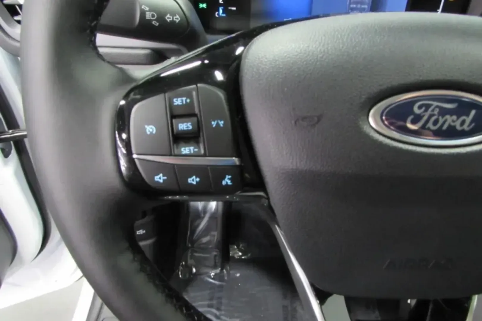 2025 /Ebony Cloth Ford Escape Active (1FMCU0GN6SU) with an 1.5L EcoBoost engine, Automatic transmission, located at 12836 Highway 21, De Soto, MO, 63020, (636) 337-7777, 38.151867, -90.575615 - **Discover the 2025 Ford Escape: Your Perfect Companion for Family Adventures and Daily Commutes!**<br /> <br /> Are you looking for a vehicle that seamlessly blends functionality, comfort, and style for your growing family or busy lifestyle? Look no further than the stunning **2025 Ford Escape** av - Photo#14