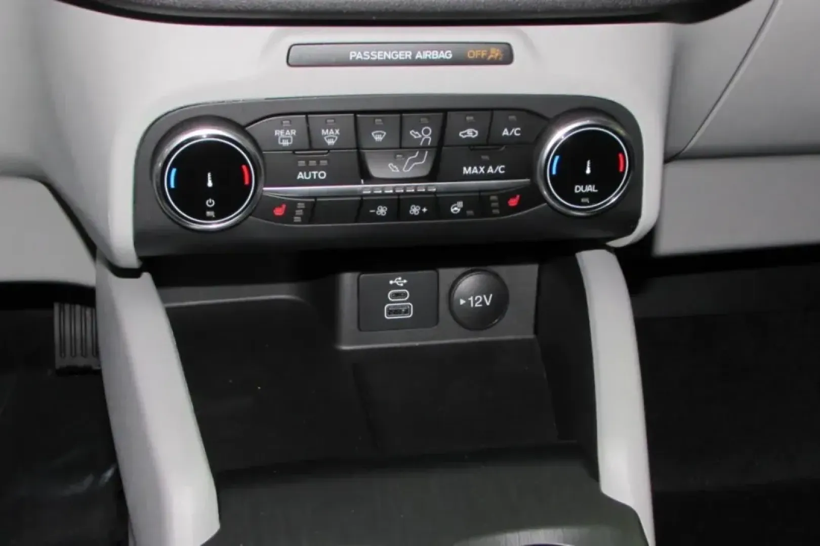 2025 /Ebony Cloth Ford Escape Active (1FMCU0GN6SU) with an 1.5L EcoBoost engine, Automatic transmission, located at 12836 Highway 21, De Soto, MO, 63020, (636) 337-7777, 38.151867, -90.575615 - **Discover the 2025 Ford Escape: Your Perfect Companion for Family Adventures and Daily Commutes!**<br /> <br /> Are you looking for a vehicle that seamlessly blends functionality, comfort, and style for your growing family or busy lifestyle? Look no further than the stunning **2025 Ford Escape** av - Photo#19