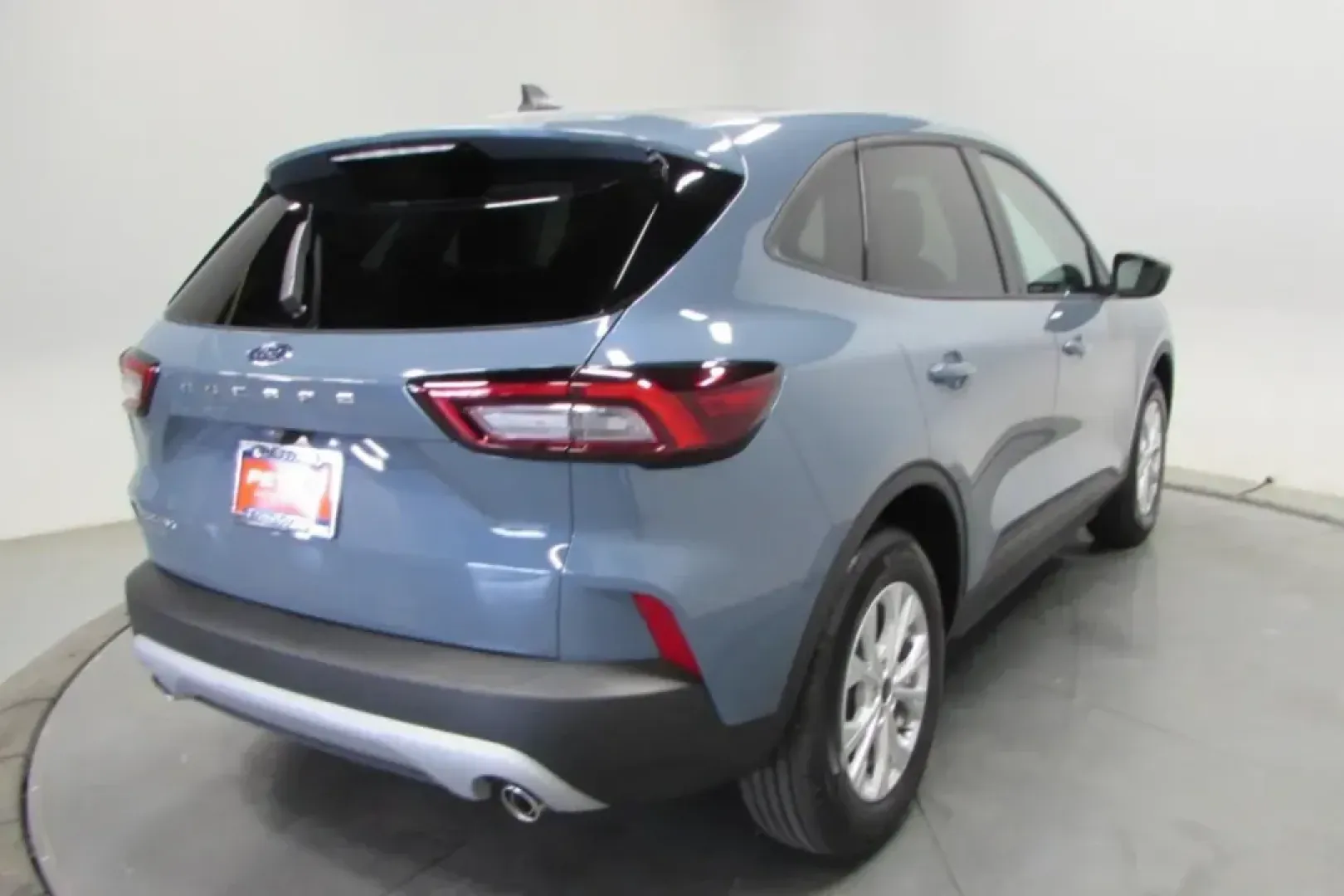 2025 /Space Gray Cloth Ford Escape Active (1FMCU0GN7SU) with an 1.5L EcoBoost engine, Automatic transmission, located at 12836 Highway 21, De Soto, MO, 63020, (636) 337-7777, 38.151867, -90.575615 - Experience the freedom and versatility of the open road with the 2025 Ford Escape, a perfect companion for families and adventurers alike. Whether you're planning weekend getaways, daily commutes, or school drop-offs, this SUV caters to all your lifestyle needs without compromising on comfort or saf - Photo#6