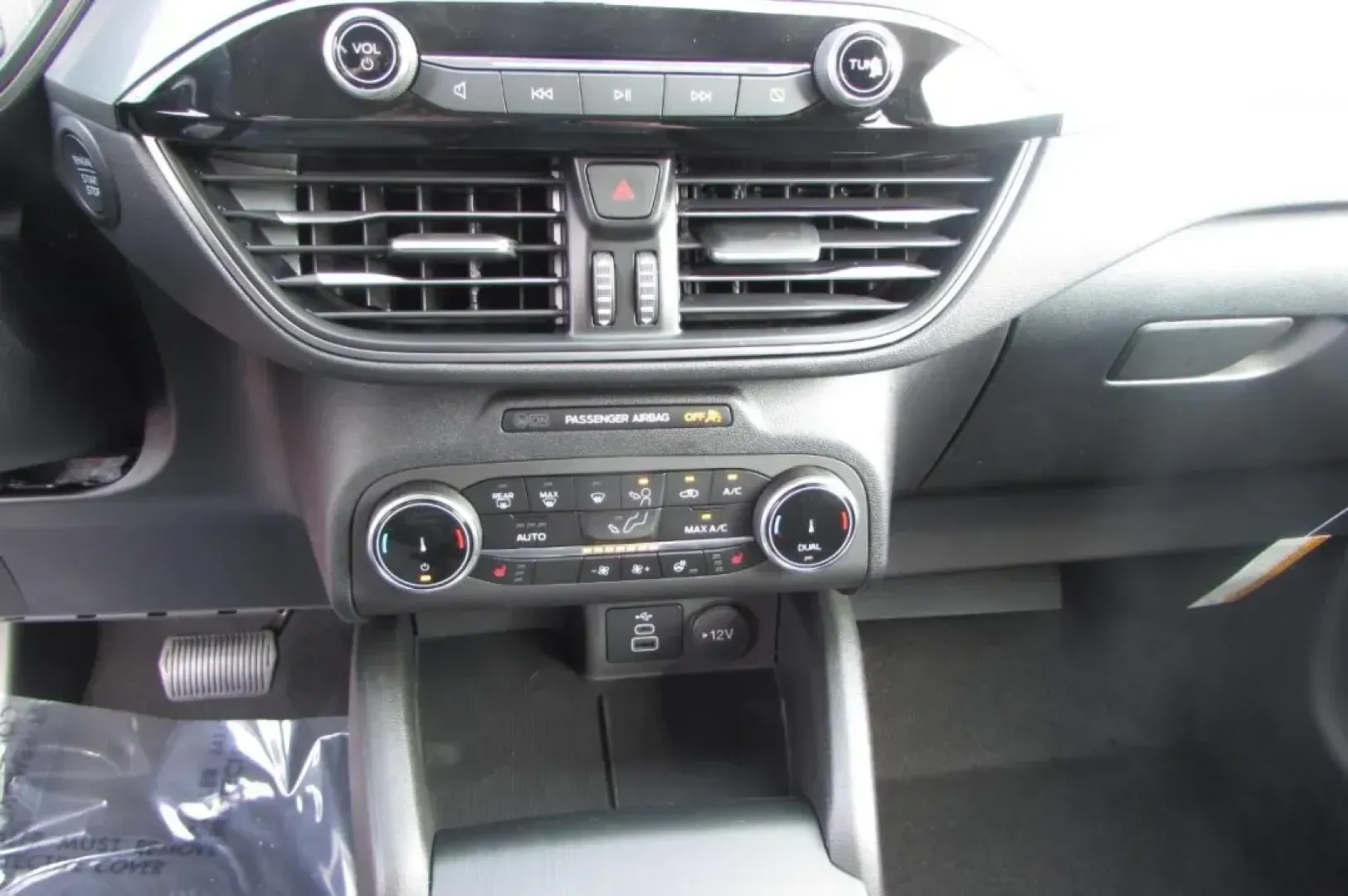 2024 Ford Escape Active (1FMCU0GN8RU) with an 1.5L EcoBoost engine, Automatic transmission, located at 12836 Highway 21, De Soto, MO, 63020, (636) 337-7777, 38.151867, -90.575615 - **Experience the Adventure of a Lifetime with the 2024 Ford Escape at Pettus Ford De Soto!**<br /> <br /> Are you searching for the perfect vehicle to accompany you on family outings or weekend escapades? The 2024 Ford Escape, now available at Pettus Ford De Soto, is designed to elevate your adventu - Photo#18