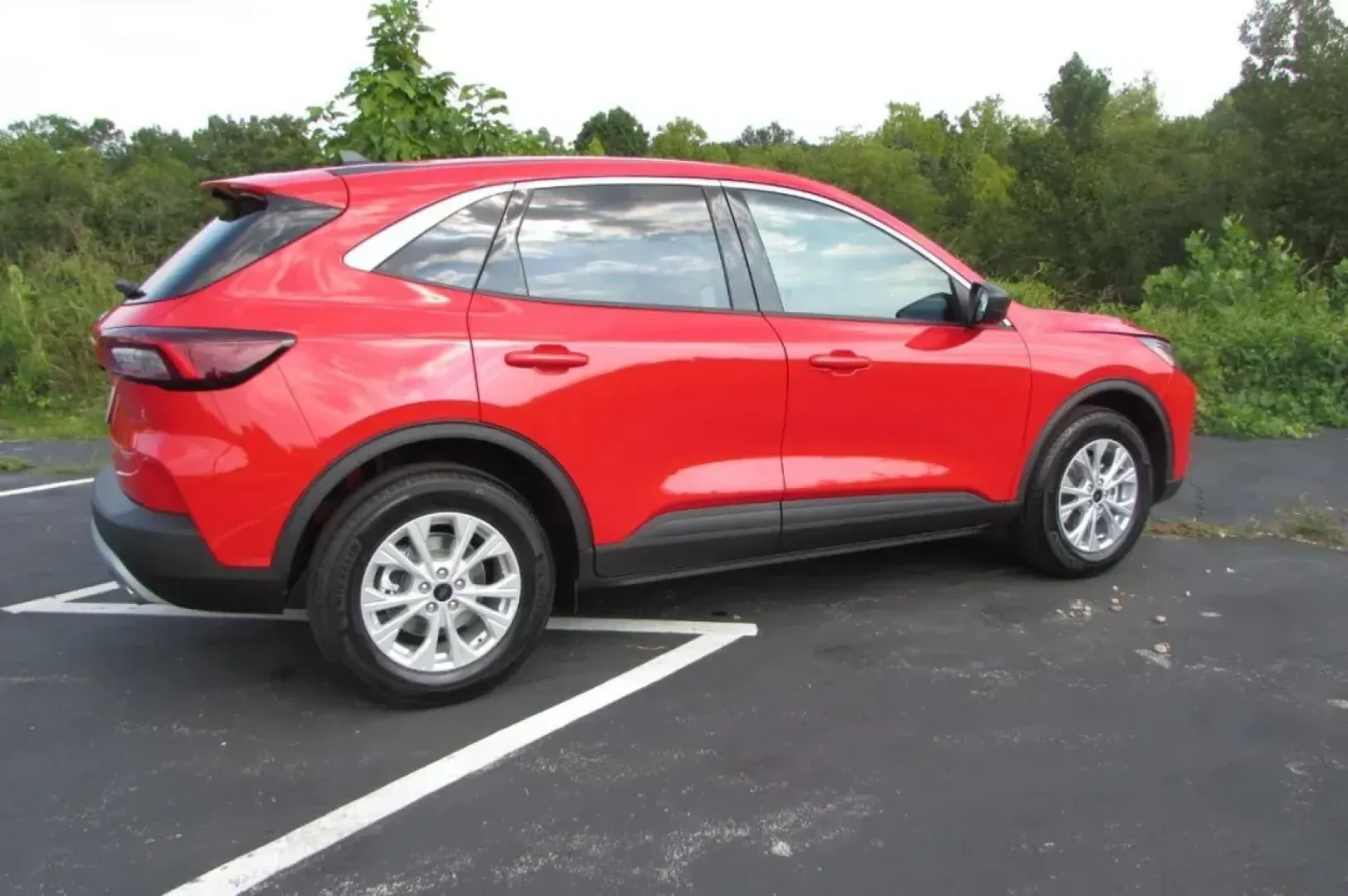 2024 Ford Escape Active (1FMCU0GN8RU) with an 1.5L EcoBoost engine, Automatic transmission, located at 12836 Highway 21, De Soto, MO, 63020, (636) 337-7777, 38.151867, -90.575615 - **Experience the Adventure of a Lifetime with the 2024 Ford Escape at Pettus Ford De Soto!**<br /> <br /> Are you searching for the perfect vehicle to accompany you on family outings or weekend escapades? The 2024 Ford Escape, now available at Pettus Ford De Soto, is designed to elevate your adventu - Photo#3
