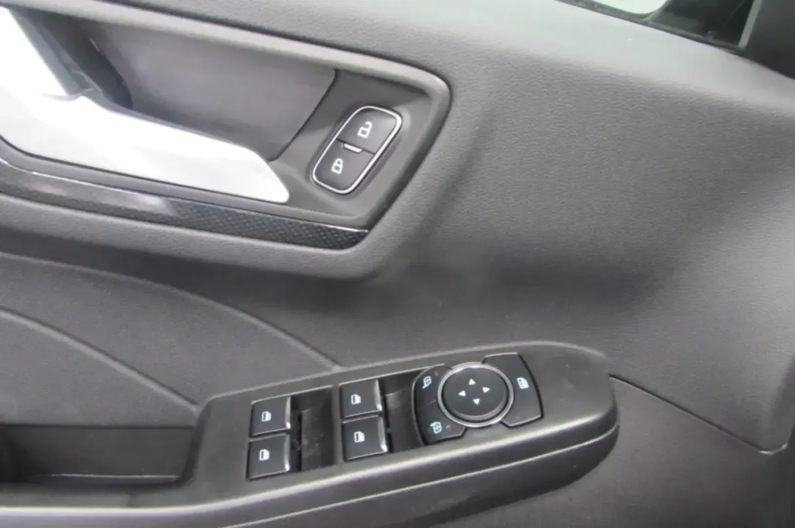 2024 Ford Escape ST-Line (1FMCU0MN2RU) with an 1.5L EcoBoost engine, located at 12836 Highway 21, De Soto, MO, 63020, (636) 337-7777, 38.151867, -90.575615 - ### Discover Your Next Adventure with the 2024 Ford Escape ST-Line at Pettus Ford De Soto!<br /> <br /> Are you ready to elevate your lifestyle with a vehicle that seamlessly blends practicality, comfort, and style? The 2024 Ford Escape ST-Line is the perfect companion for your next family road trip - Photo#12