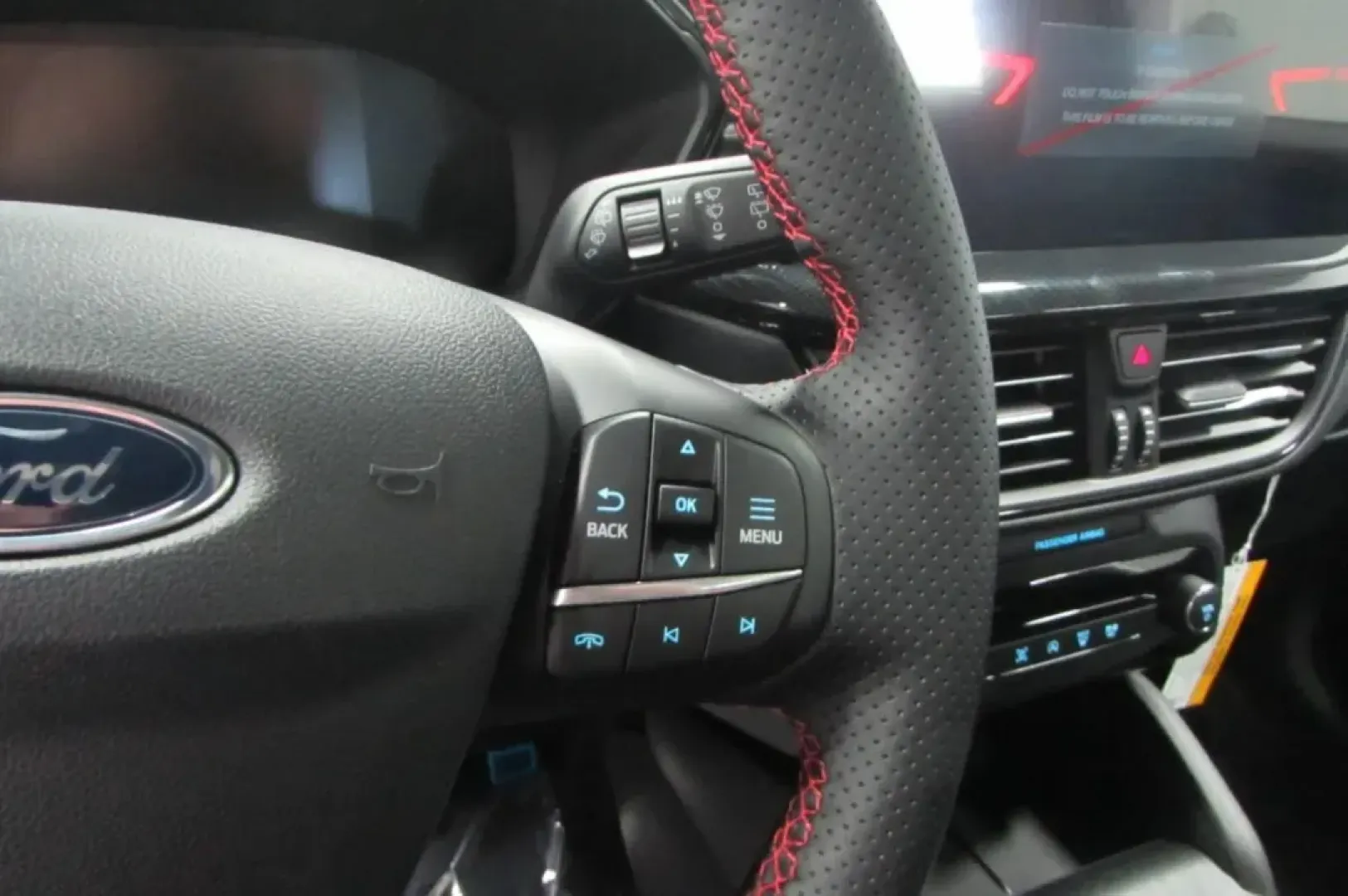 2024 Ford Escape ST-Line (1FMCU0MN2RU) with an 1.5L EcoBoost engine, located at 12836 Highway 21, De Soto, MO, 63020, (636) 337-7777, 38.151867, -90.575615 - ### Discover Your Next Adventure with the 2024 Ford Escape ST-Line at Pettus Ford De Soto!<br /> <br /> Are you ready to elevate your lifestyle with a vehicle that seamlessly blends practicality, comfort, and style? The 2024 Ford Escape ST-Line is the perfect companion for your next family road trip - Photo#16