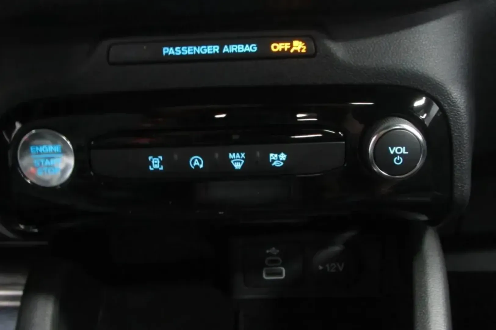 2024 Ford Escape ST-Line (1FMCU0MN2RU) with an 1.5L EcoBoost engine, located at 12836 Highway 21, De Soto, MO, 63020, (636) 337-7777, 38.151867, -90.575615 - ### Discover Your Next Adventure with the 2024 Ford Escape ST-Line at Pettus Ford De Soto!<br /> <br /> Are you ready to elevate your lifestyle with a vehicle that seamlessly blends practicality, comfort, and style? The 2024 Ford Escape ST-Line is the perfect companion for your next family road trip - Photo#24