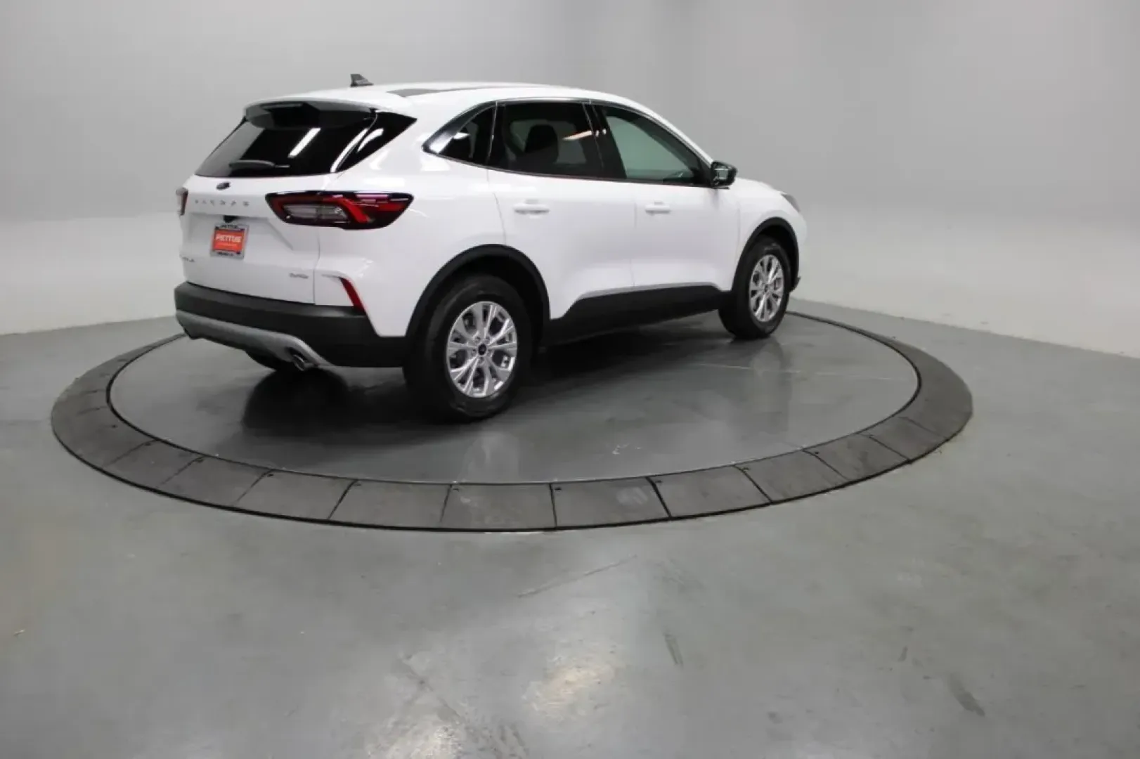 2023 Ford Escape Active (1FMCU9GN1PU) with an 1.5L EcoBoost engine, located at 12836 Highway 21, De Soto, MO, 63020, (636) 337-7777, 38.151867, -90.575615 - Elevate your daily commute and family adventures with this stunning 2023 Ford Escape, available now at Pettus Ford De Soto, your trusted OEM dealership located at 12836 Missouri Hwy 21, De Soto, MO 63020. With an impressive balance of comfort, efficiency, and capability, this SUV is perfect for grow - Photo#5
