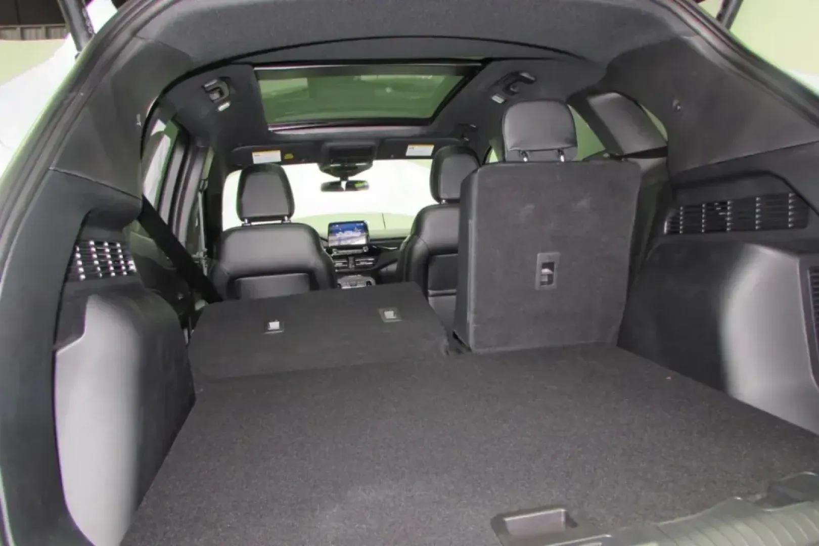 2025 /Ebony Leather Ford Escape ST-Line (1FMCU9MN4SU) with an 1.5L EcoBoost engine, Automatic transmission, located at 12836 Highway 21, De Soto, MO, 63020, (636) 337-7777, 38.151867, -90.575615 - Are you ready to elevate your driving experience? Look no further than the 2025 Ford Escape ST-Line, a versatile SUV that seamlessly blends style, comfort, and cutting-edge technology. Perfectly suited for families on the go or those seeking weekend adventures, this vehicle is your ticket to unforge - Photo#18