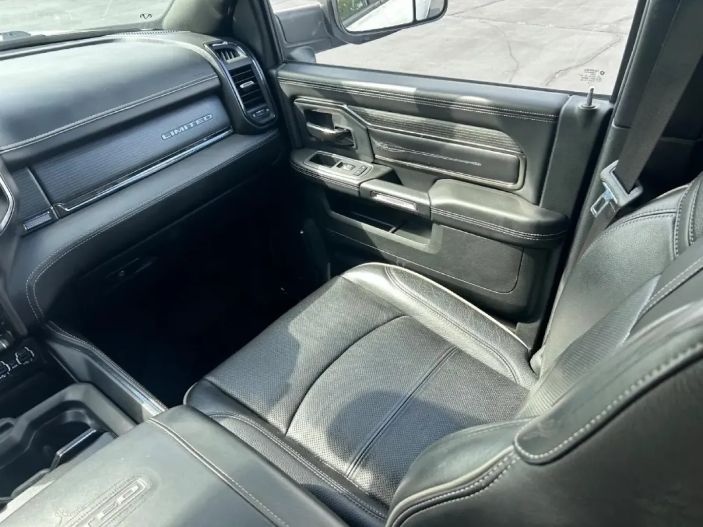 2022 /Black Leather Ram 2500 Limited (3C6UR5TL1NG) with an Straight 6 Turbocharged Diesel engine, located at 970 Woodlawn Dr., Farmington, MO, 63640, (573) 431-7800, 37.825642, -90.468674 - **Discover the Ultimate Workhorse: 2022 Ram 2500 at Pettus CDJR Farmington**<br /> <br /> Are you looking for a powerful truck that can handle everything from weekend adventures to heavy-duty work tasks? Look no further than this exceptional 2022 Ram 2500, available now at Pettus CDJR Farmington. Lo - Photo#15