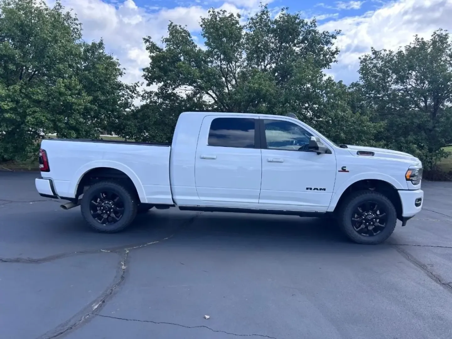 2022 /Black Leather Ram 2500 Limited (3C6UR5TL1NG) with an Straight 6 Turbocharged Diesel engine, located at 970 Woodlawn Dr., Farmington, MO, 63640, (573) 431-7800, 37.825642, -90.468674 - **Discover the Ultimate Workhorse: 2022 Ram 2500 at Pettus CDJR Farmington**<br /> <br /> Are you looking for a powerful truck that can handle everything from weekend adventures to heavy-duty work tasks? Look no further than this exceptional 2022 Ram 2500, available now at Pettus CDJR Farmington. Lo - Photo#1