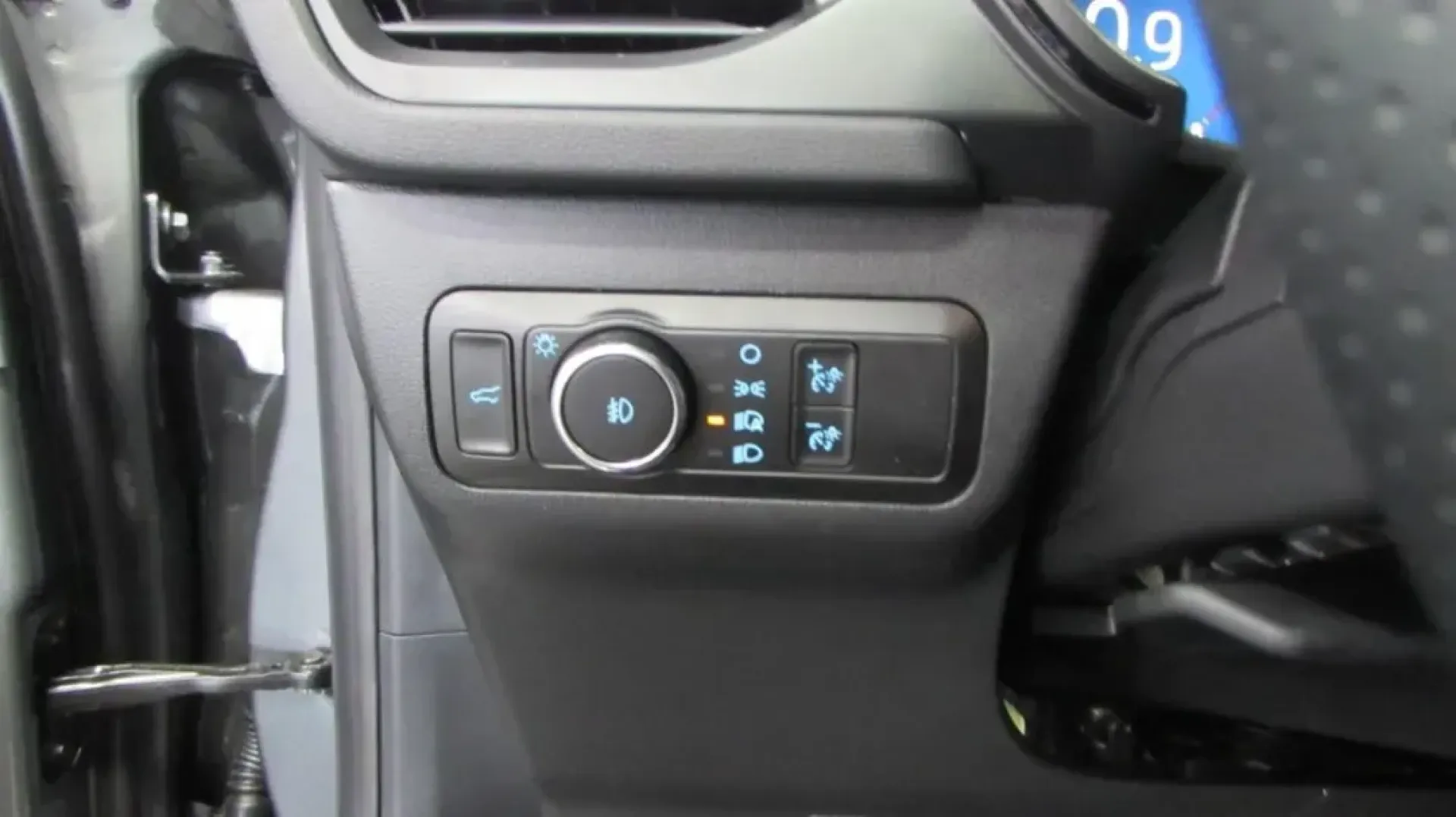 2025 Ford Escape ST-Line Select (1FMCU9NA0SU) with an 2.0L Turbocharged engine, located at 12836 Highway 21, De Soto, MO, 63020, (636) 337-7777, 38.151867, -90.575615 - NEW 2025 Ford Escape ST-Line Select from Pettus Ford De Soto, De Soto MO. - Photo#11