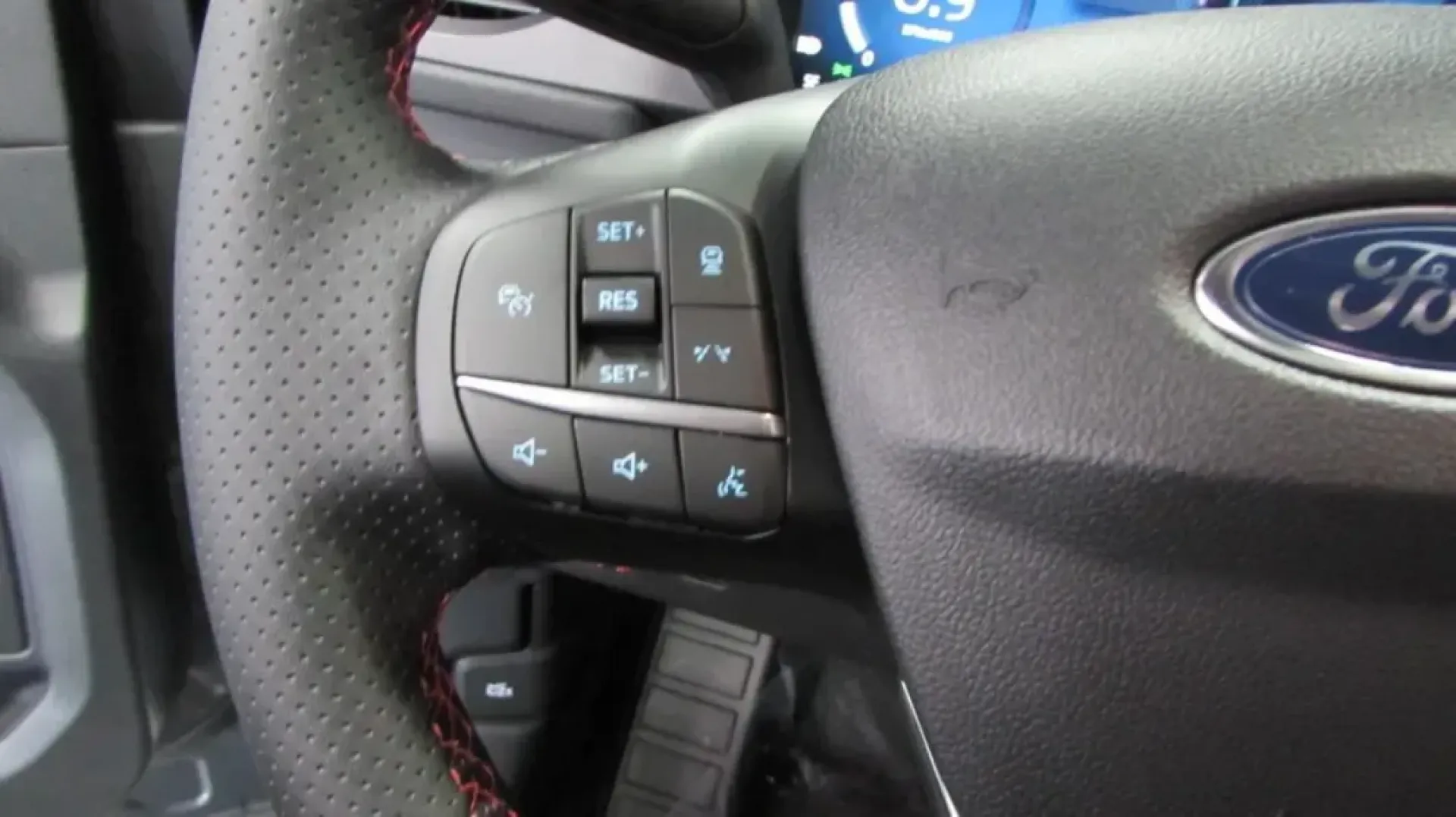 2025 Ford Escape ST-Line Select (1FMCU9NA0SU) with an 2.0L Turbocharged engine, located at 12836 Highway 21, De Soto, MO, 63020, (636) 337-7777, 38.151867, -90.575615 - NEW 2025 Ford Escape ST-Line Select from Pettus Ford De Soto, De Soto MO. - Photo#13