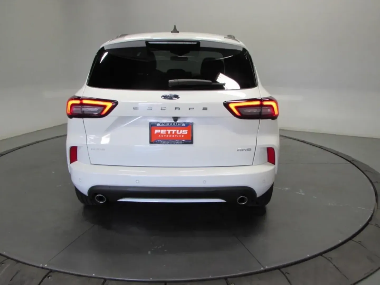 2024 /Red / Ebony Ford Escape ST-Line Select (1FMCU9NA9RU) with an Other engine, located at 12836 Highway 21, De Soto, MO, 63020, (636) 337-7777, 38.151867, -90.575615 - **Adventure Awaits with the 2024 Ford Escape ST-Line Select: Your Perfect Companion for Every Journey!**<br /> <br /> Are you ready to elevate your lifestyle with a vehicle that perfectly balances style, comfort, and performance? The 2024 Ford Escape ST-Line Select, available at Pettus Ford De Soto, - Photo#6