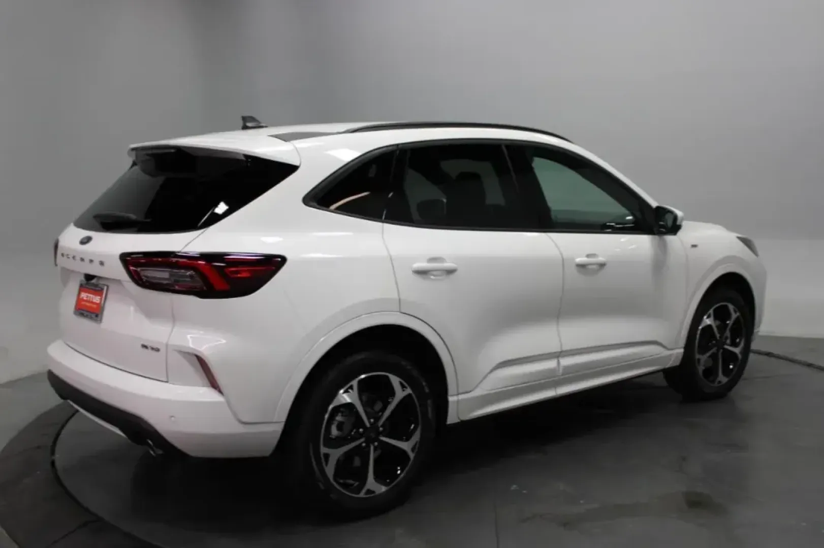 2024 Ford Escape ST-Line Select (1FMCU9NA9RU) with an 2.0L Turbocharged engine, located at 12836 Highway 21, De Soto, MO, 63020, (636) 337-7777, 38.151867, -90.575615 - **Adventure Awaits with the 2024 Ford Escape ST-Line Select: Your Perfect Companion for Every Journey!**<br /> <br /> Are you ready to elevate your lifestyle with a vehicle that perfectly balances style, comfort, and performance? The 2024 Ford Escape ST-Line Select, available at Pettus Ford De Soto, - Photo#5