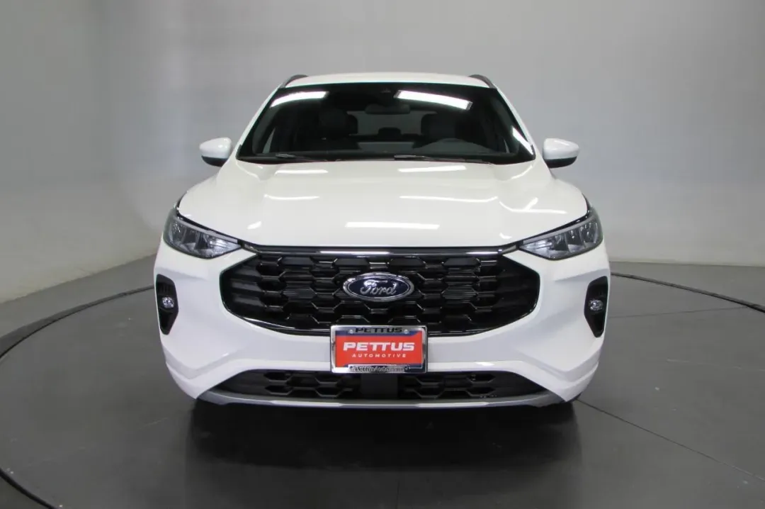 photo of 2024 Ford Escape Hybrid ST-Line Select